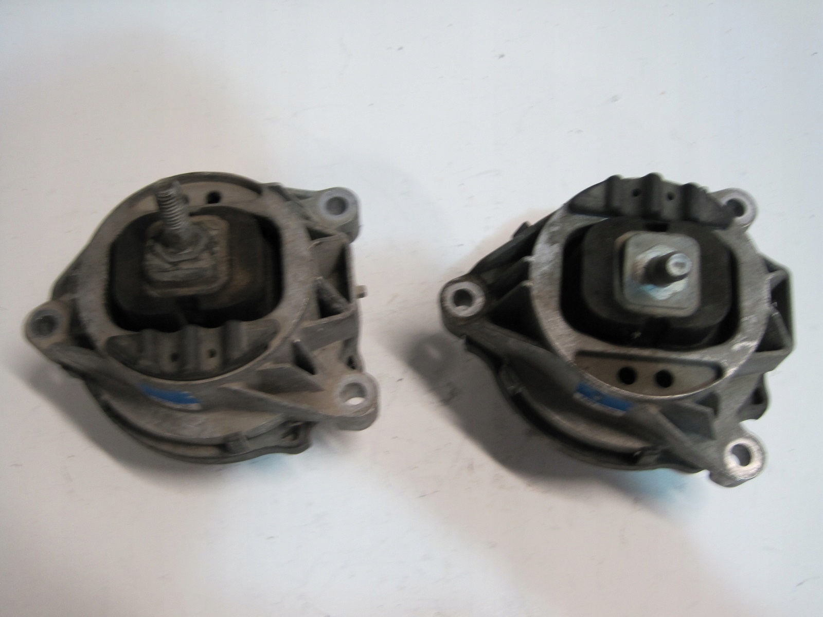 Support moteur BMW 6868489 6868490 image 2