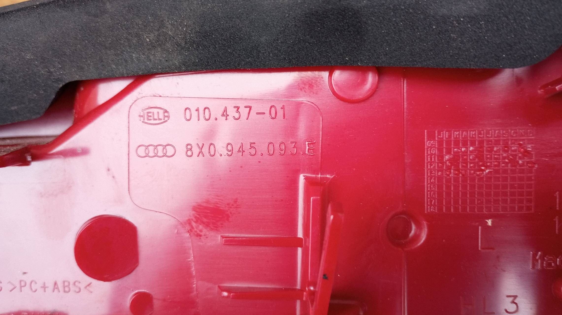 AUDI A1 2010-2015 Takavalo vasen LED alkuperäinen 8X0945093E image 5