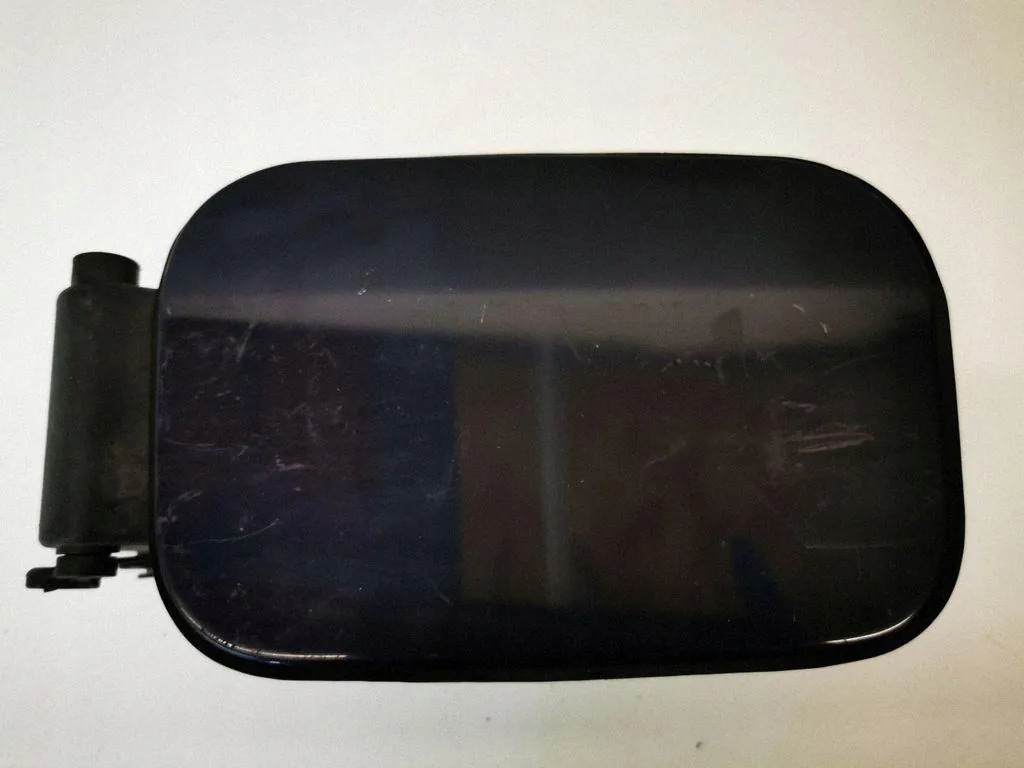 BMW 5 Touring E61 Polttoainesäiliön luukku 7034279