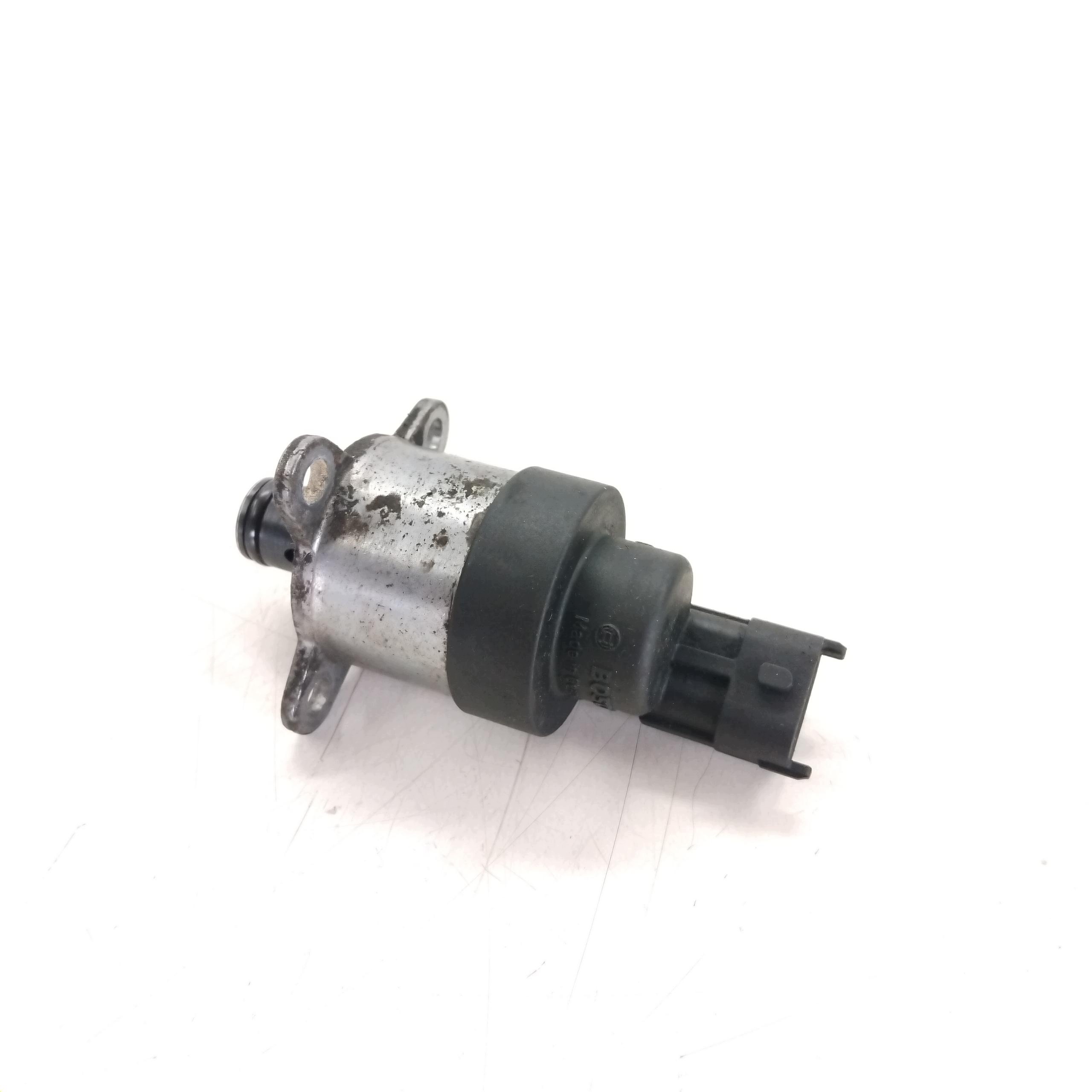 Soupape de pression de carburant Opel Trafic II 1.9 CDTI image 2