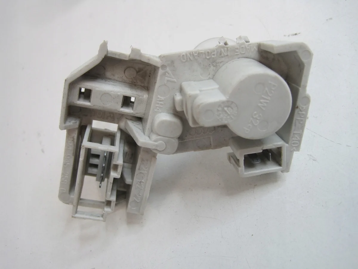 Audi A3 8P 2004-2012 Lanterna Traseira Direita Usada image 3