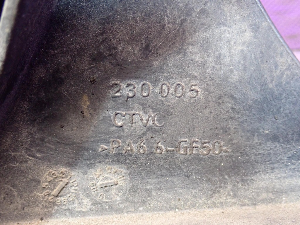 Opel Insignia A 2.0 A20DTJ M32 Support Boîte 13227767 image 5