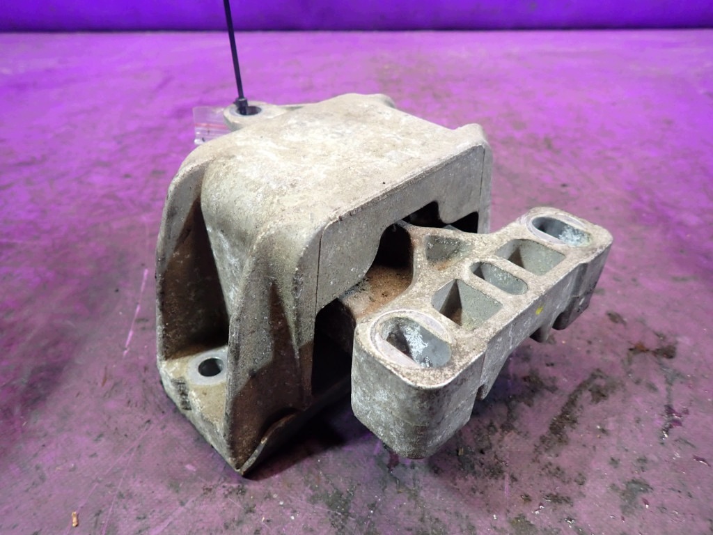 Support moteur VW Golf IV 1.9 D 90ch ALH image 2