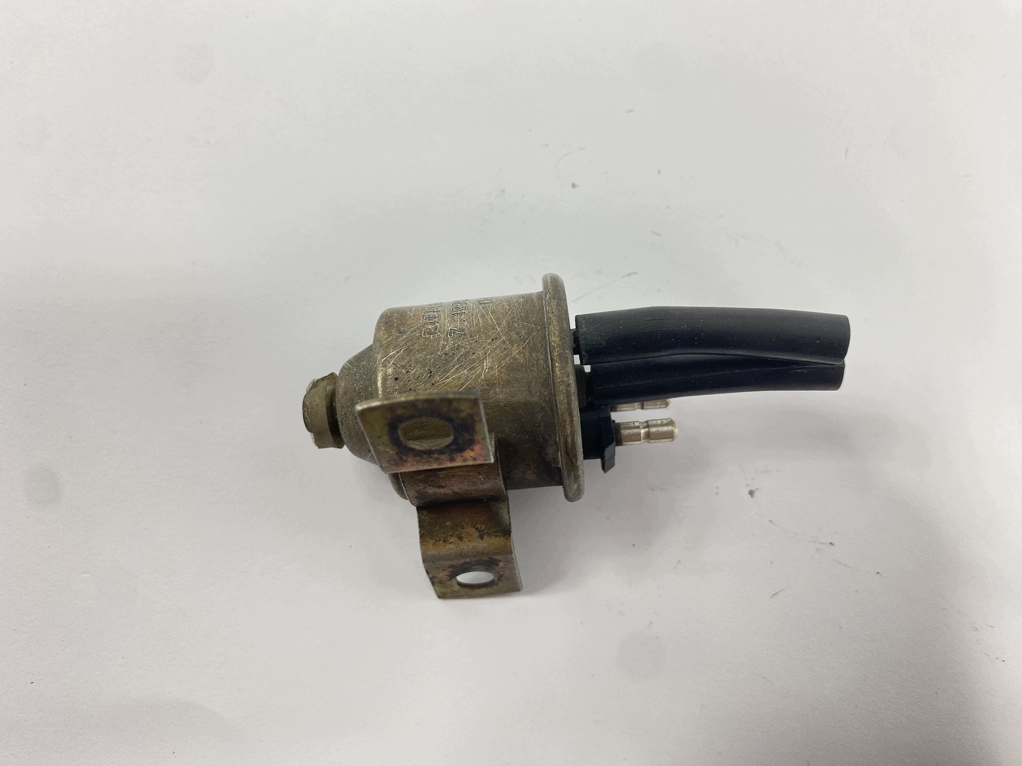 Válvula de vacío Mercedes R107 W126 71298200 image 8