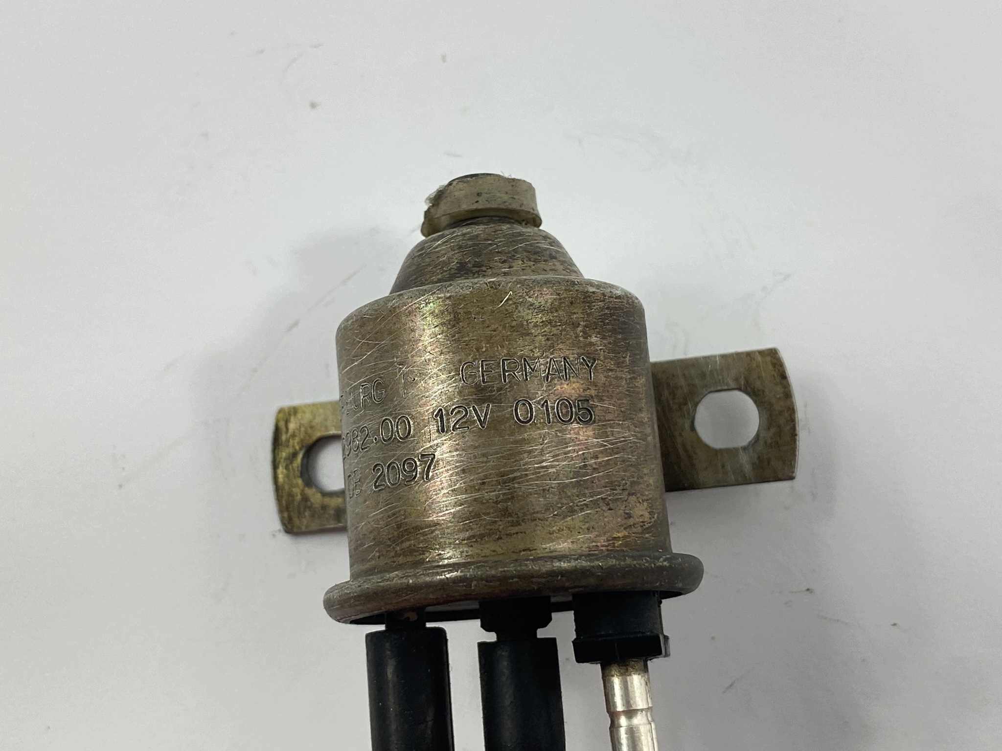 Válvula de vacío Mercedes R107 W126 71298200 image 10