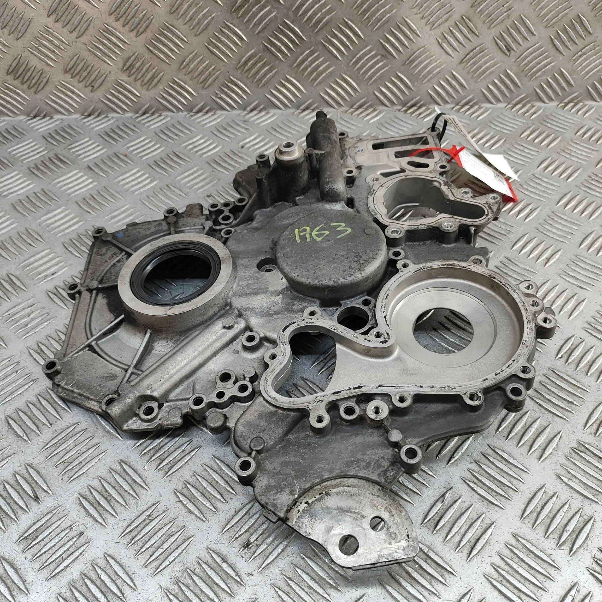 Audi OE 059103151BJ Cache de distribution image 2