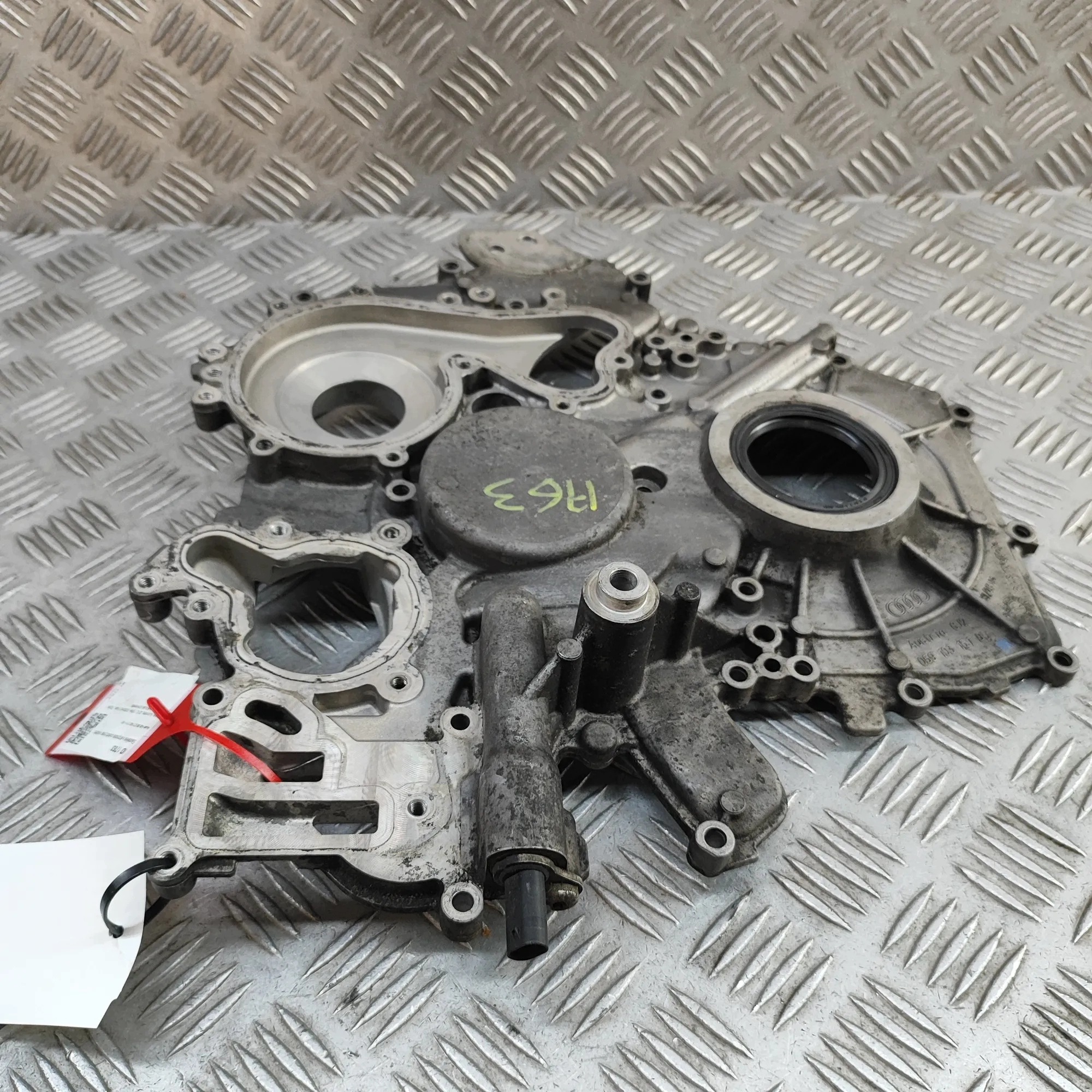 Audi OE 059103151BJ Cache de distribution image 3