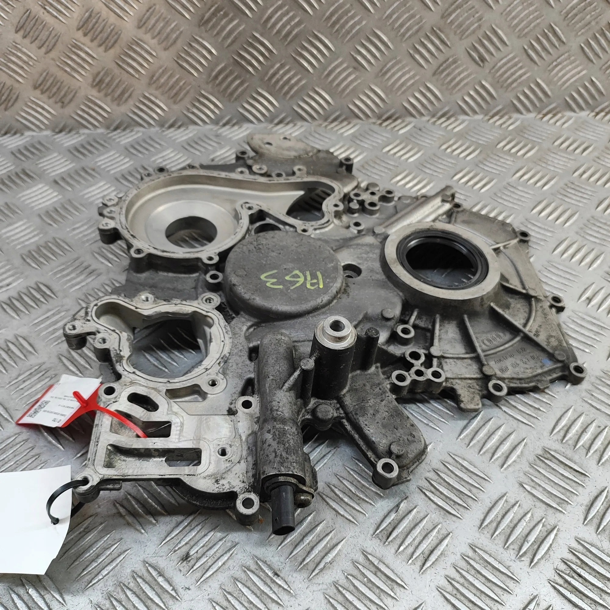 Audi OE 059103151BJ Cache de distribution image 4