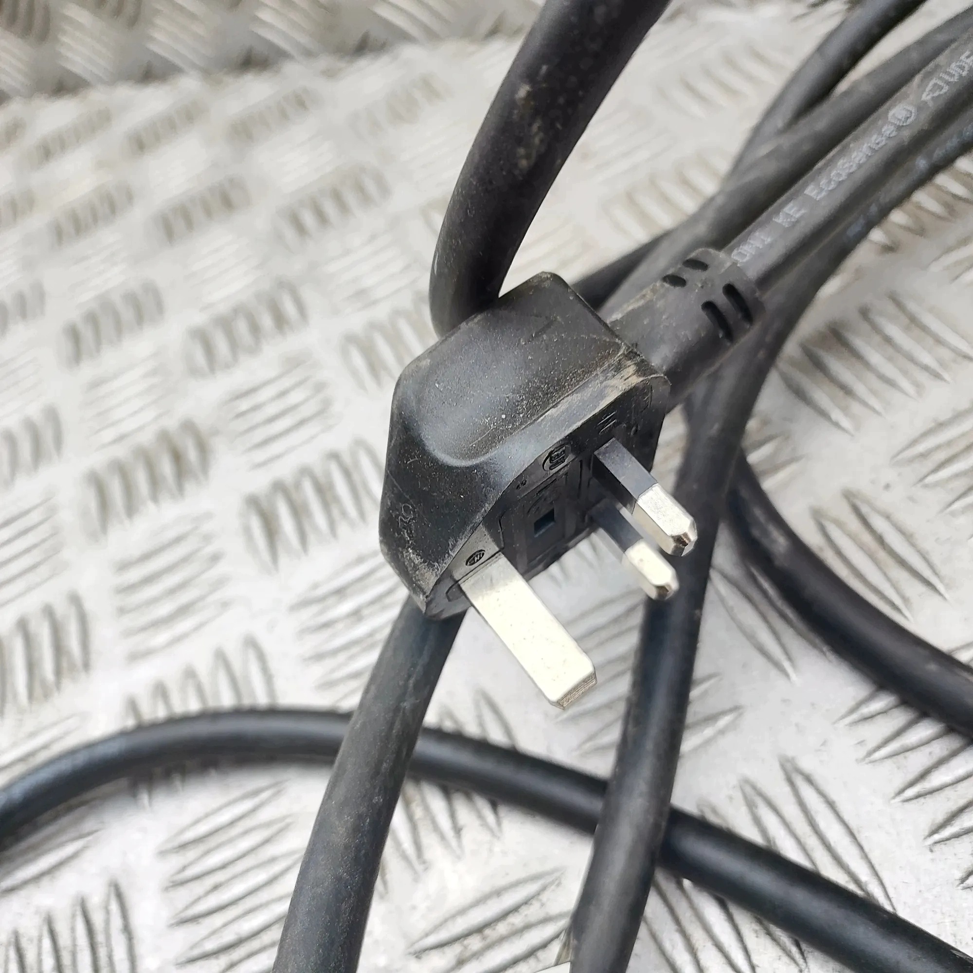 Câble de charge batterie Fiat 500e 35344739 2021 image 4