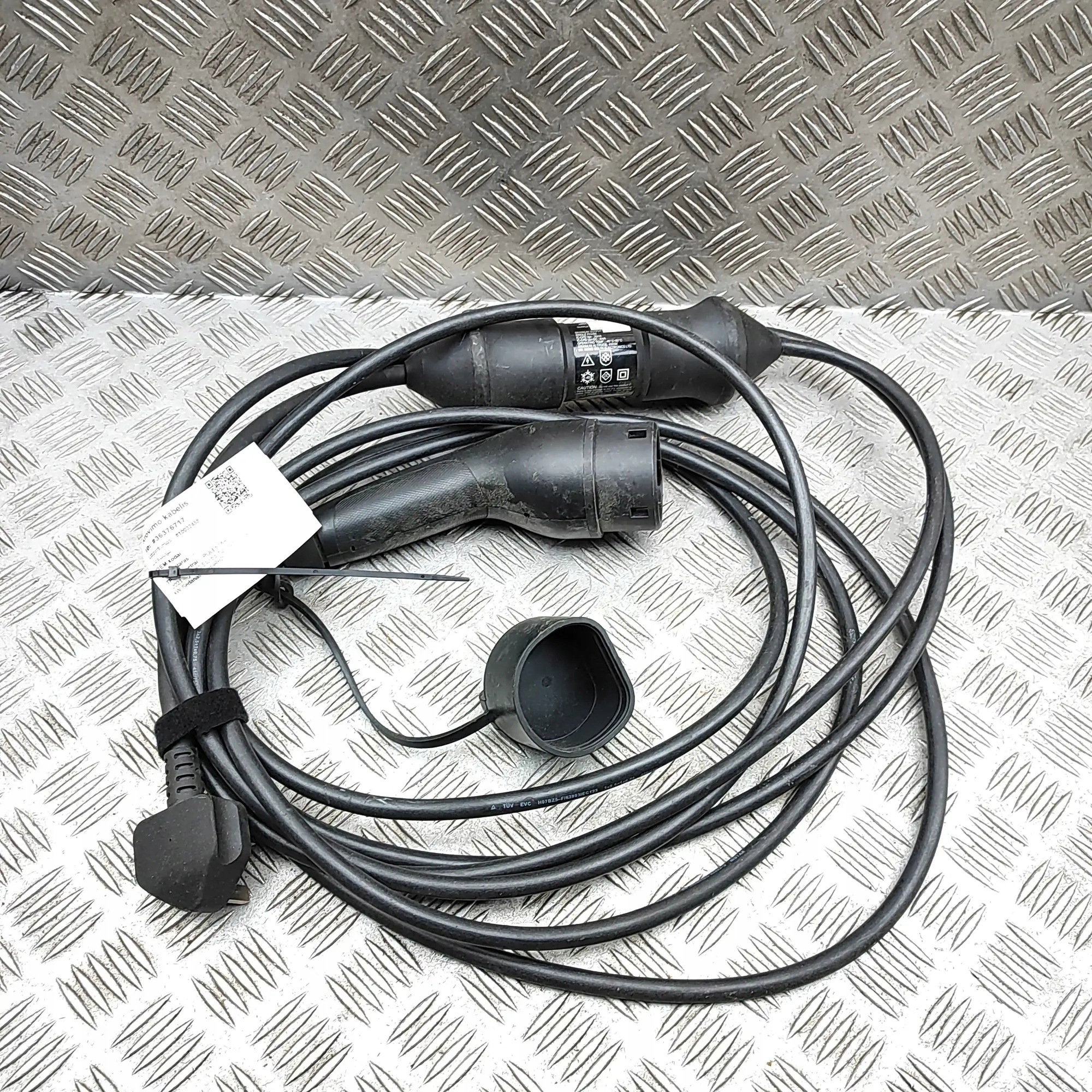 Cable de carga Polestar 2 32257295 usado image 2