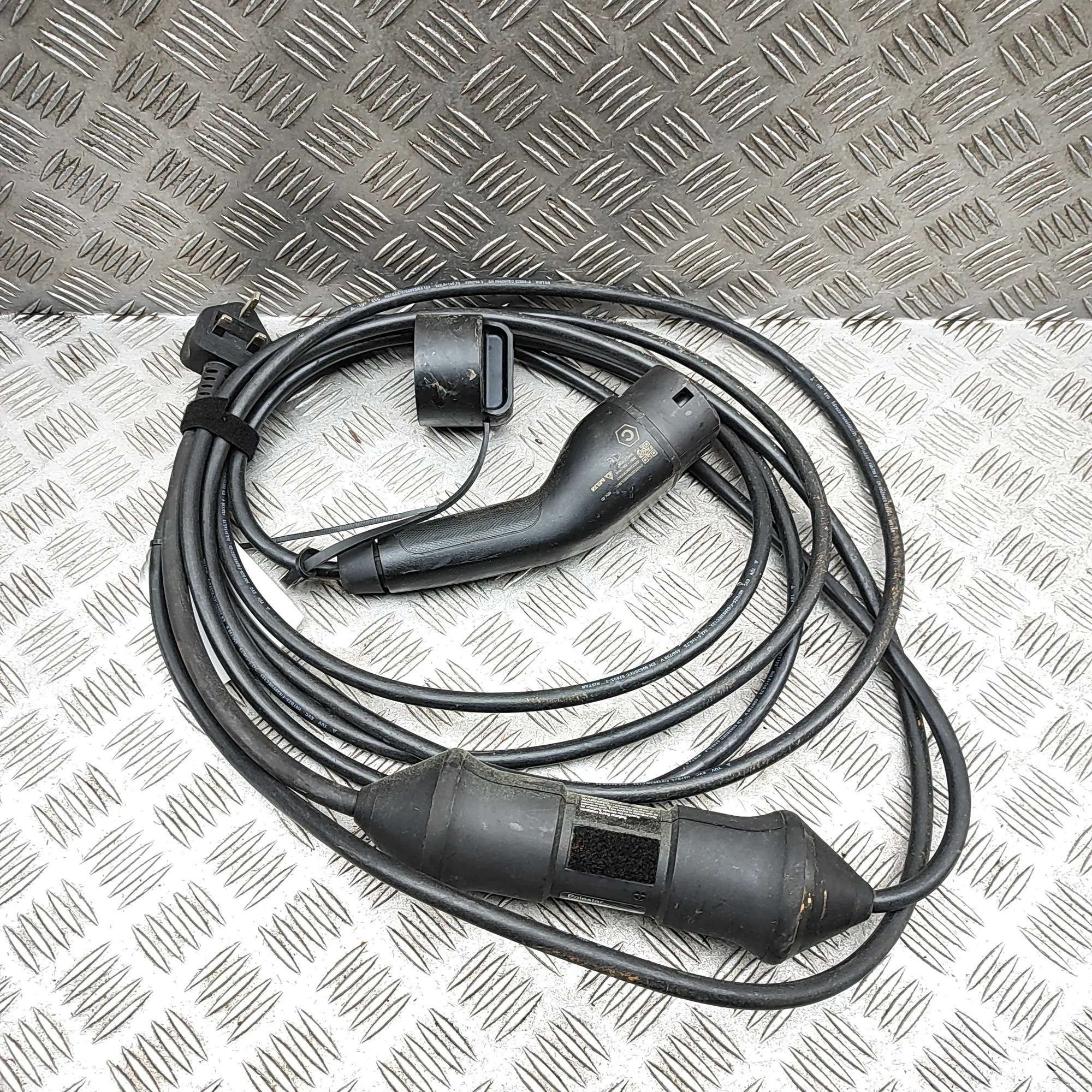 Cable de carga Polestar 2 32257295 usado image 3