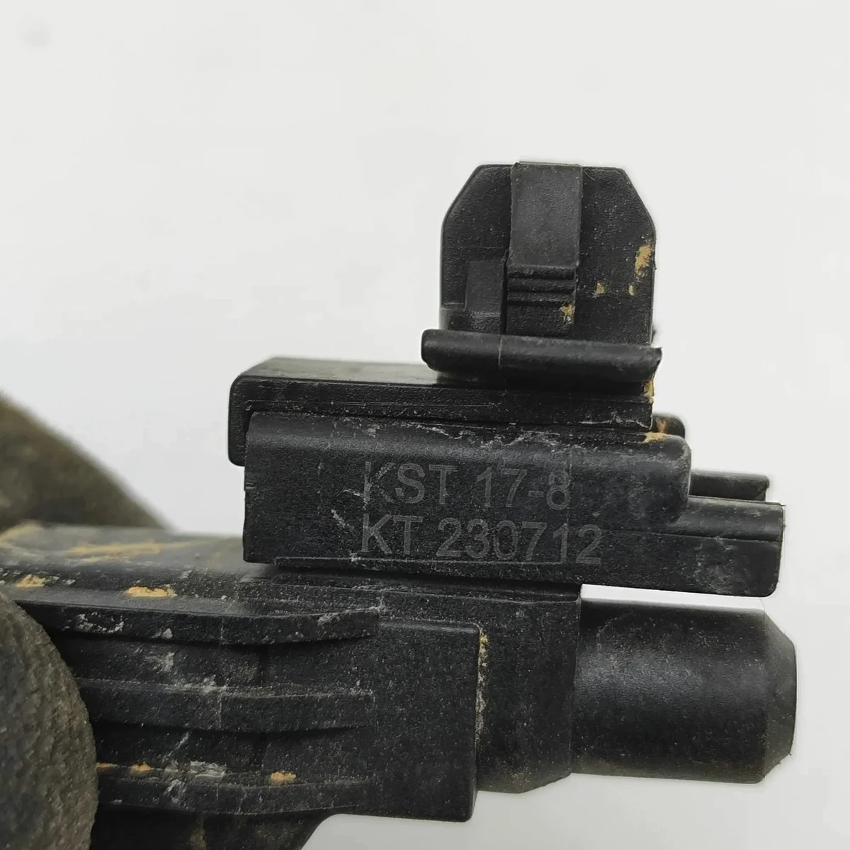 Sensor de Temperatura Externa BYD ATTO 3 image 7