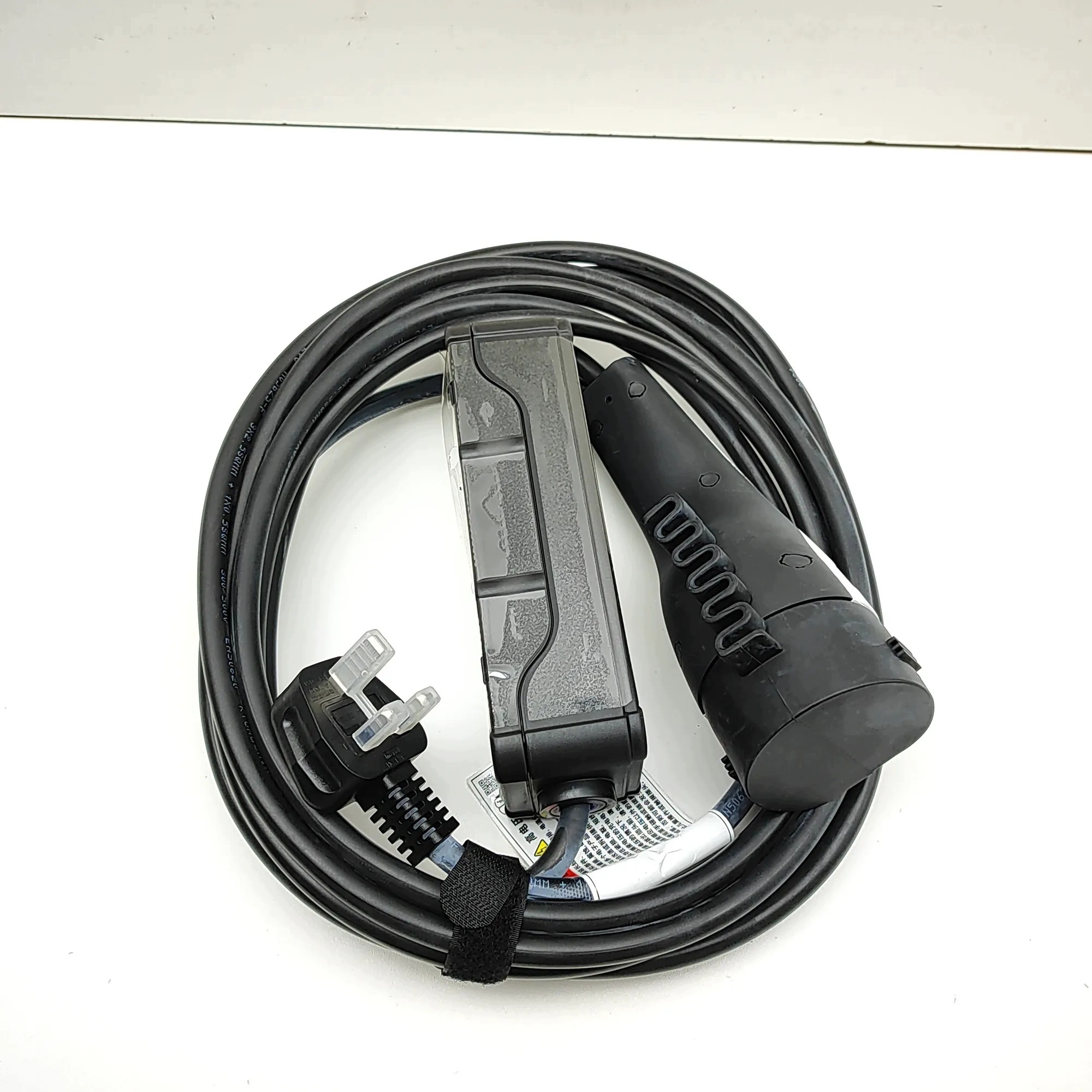 Câble de charge Genesis GV70 91686GI060BD image 4