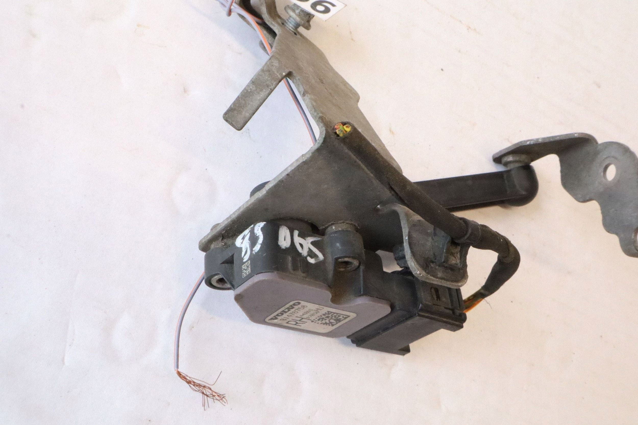 Level Sensor Front Volvo S90 V90 31476758 image 3