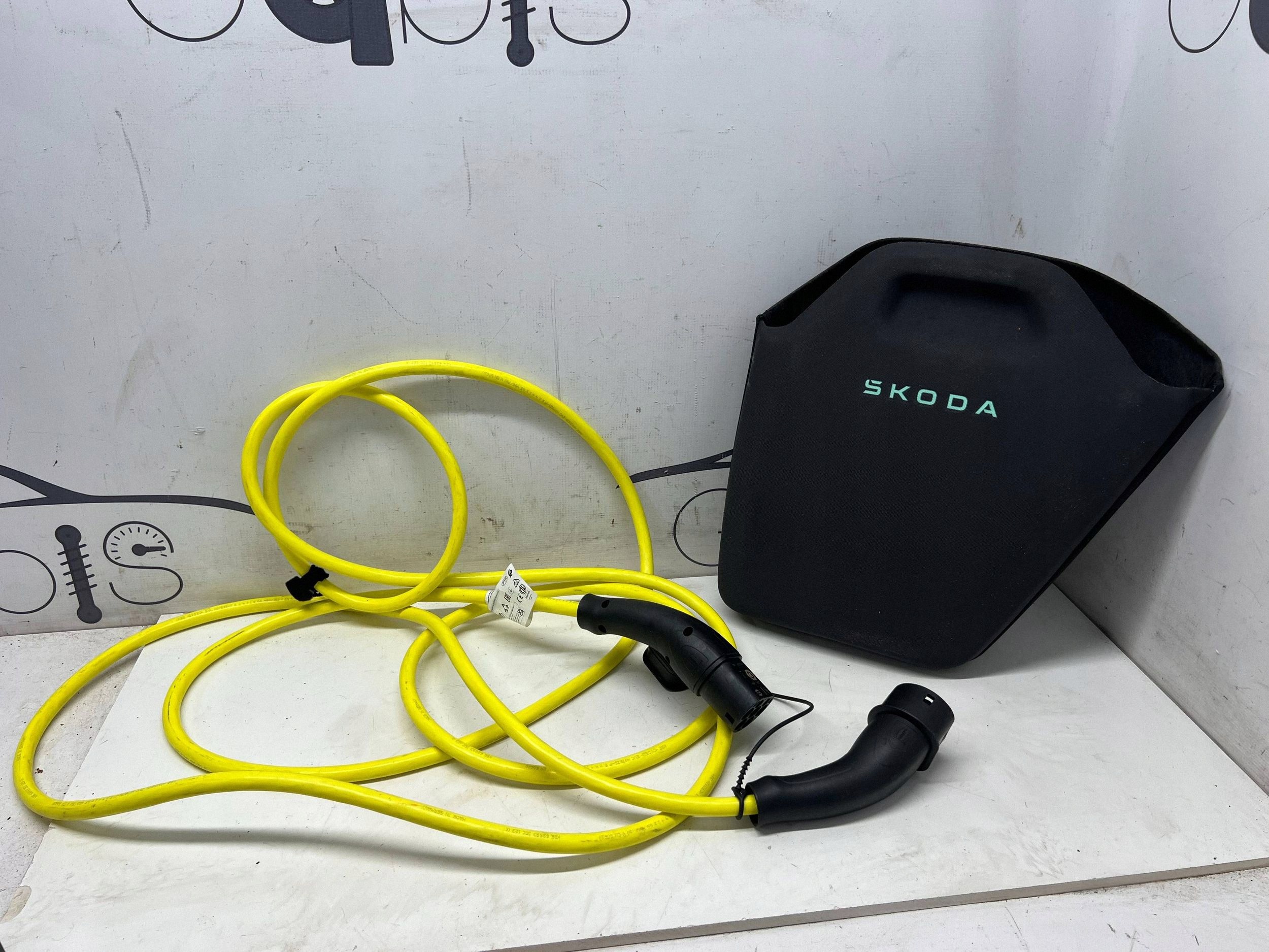 Câble de charge batterie Skoda Superb IV 1EA971639P image 2