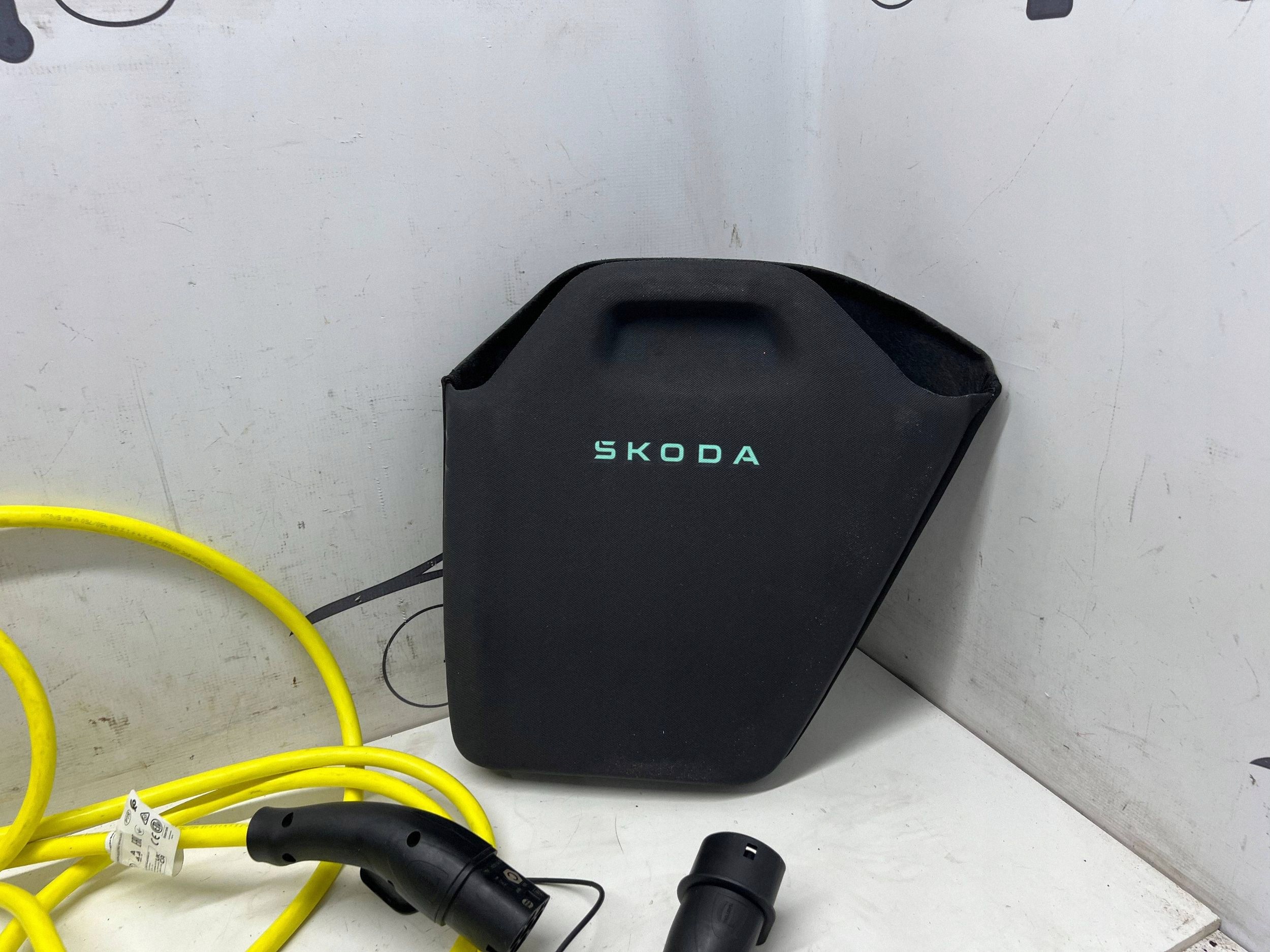 Câble de charge batterie Skoda Superb IV 1EA971639P image 3