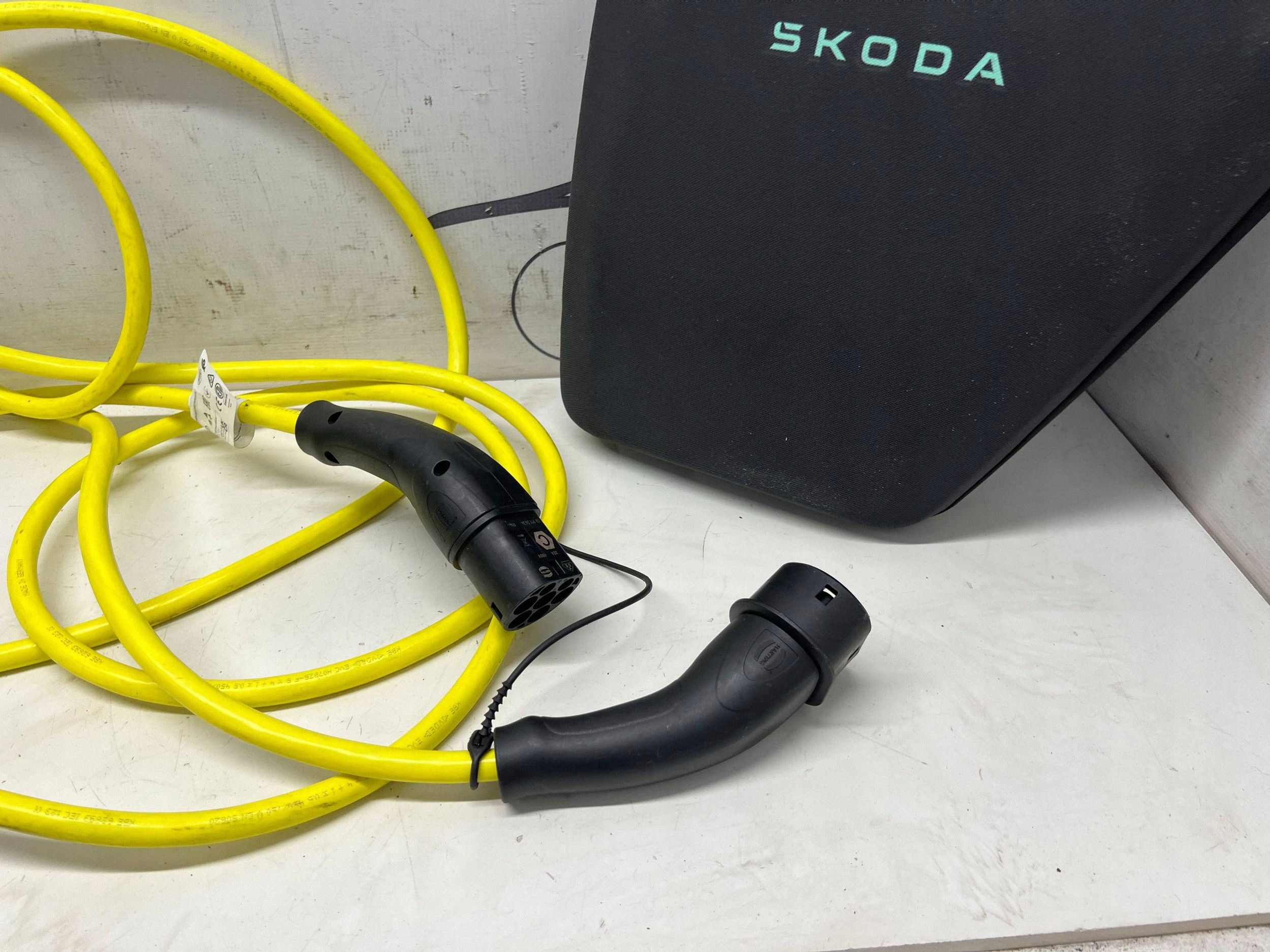 Câble de charge batterie Skoda Superb IV 1EA971639P image 4