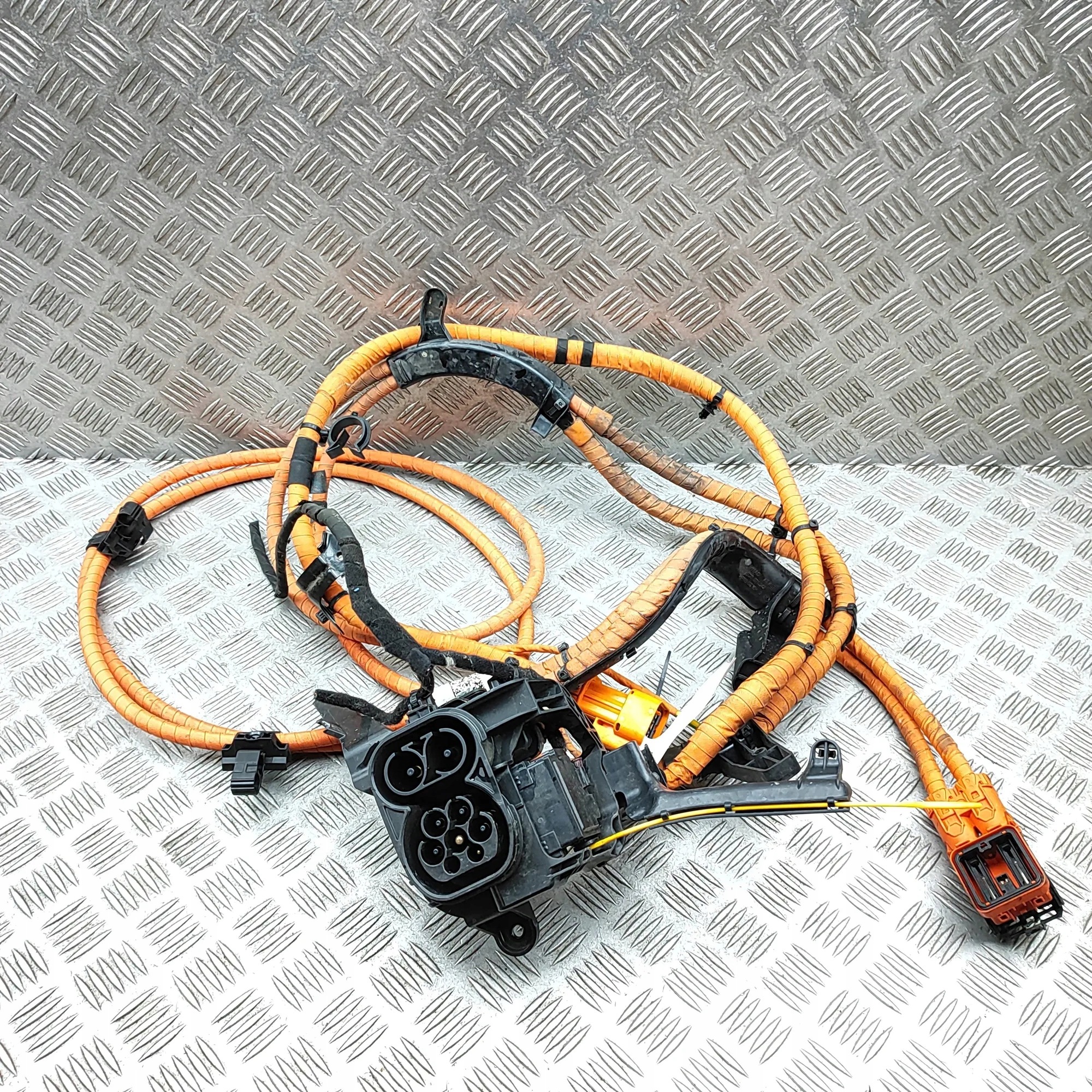 Cable de carga de batería Skoda Superb IV 3J0971531B image 2