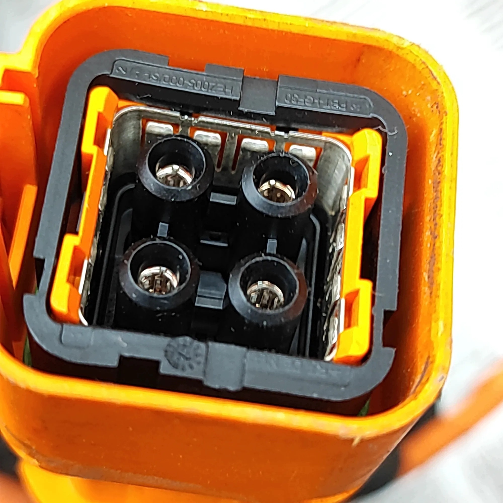 Cable de carga de batería Skoda Superb IV 3J0971531B image 9