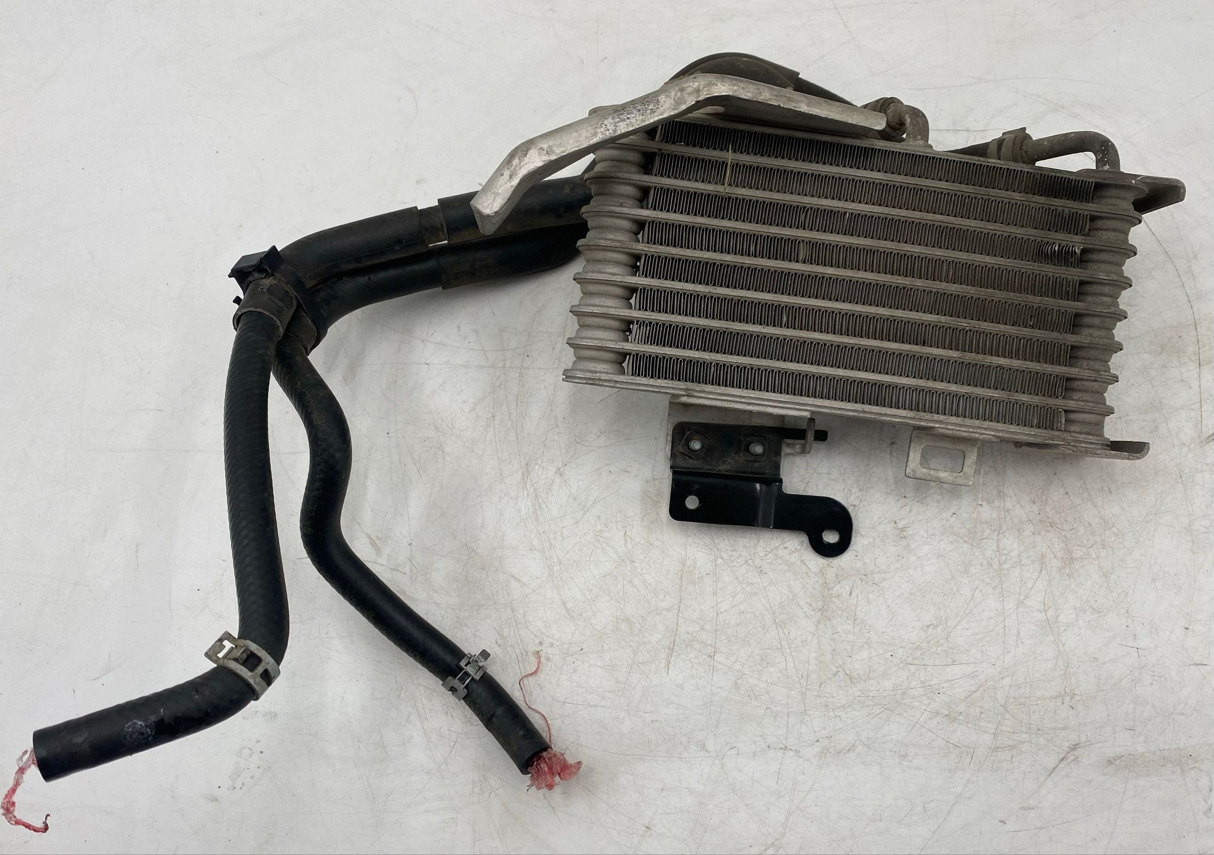 Toyota Sienna XL40 IV Getriebeölkühler 329100801000 image 2