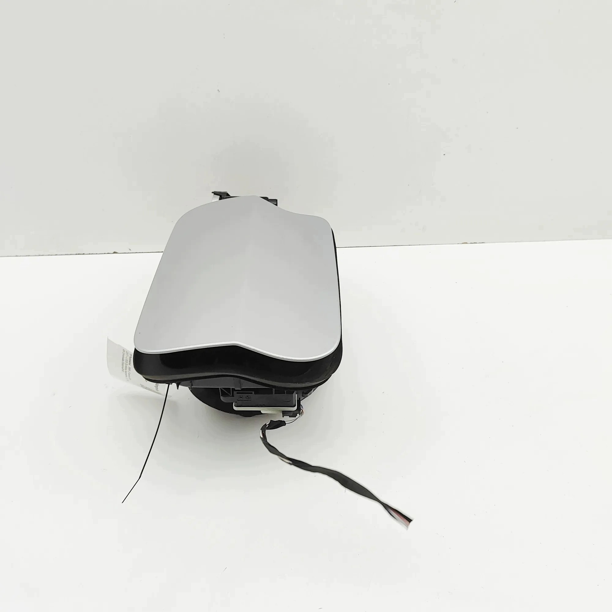 Polttoainetankin luukku BMW 5 Touring G31 7387783