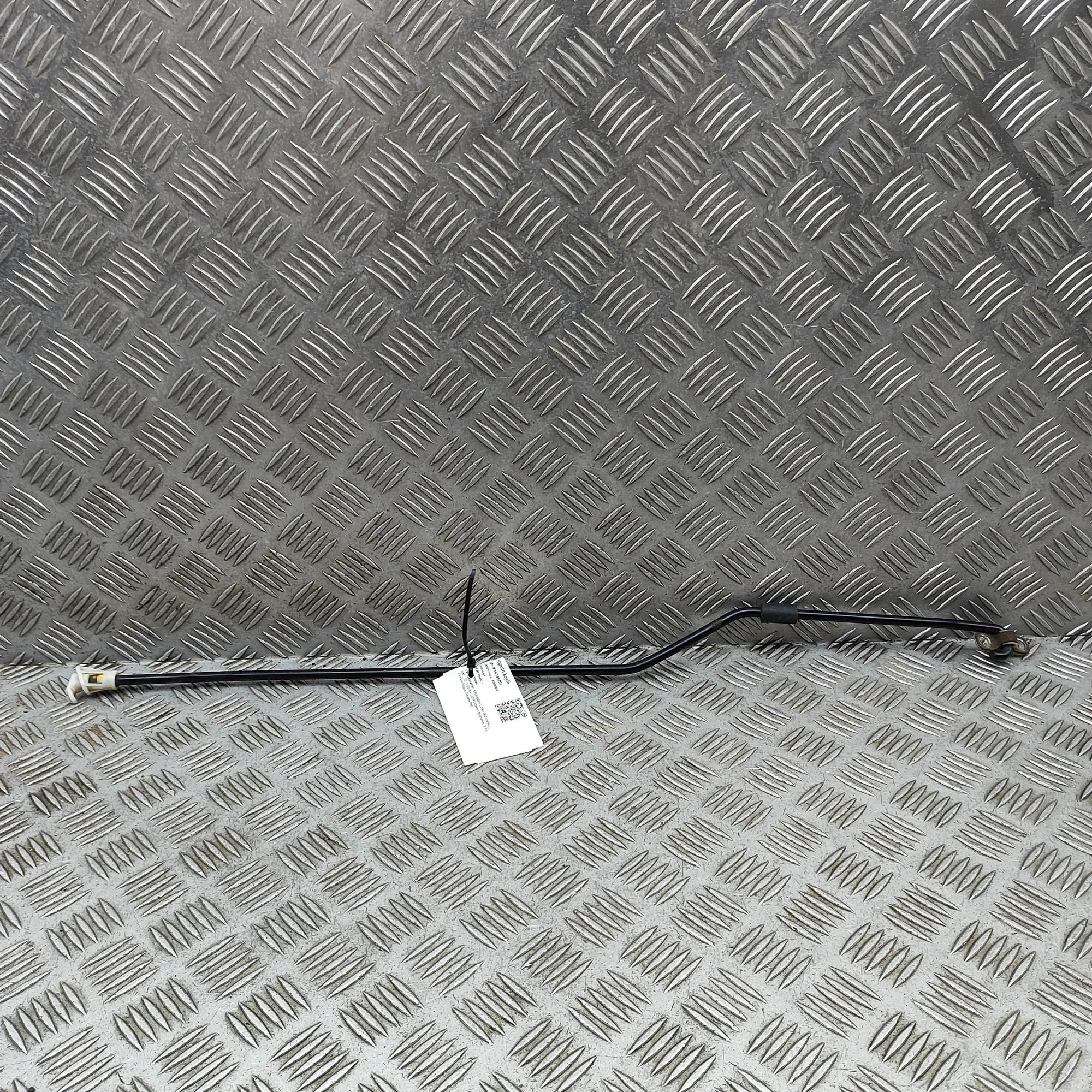 Soporte de capó Mitsubishi L200/Triton 5906A128
