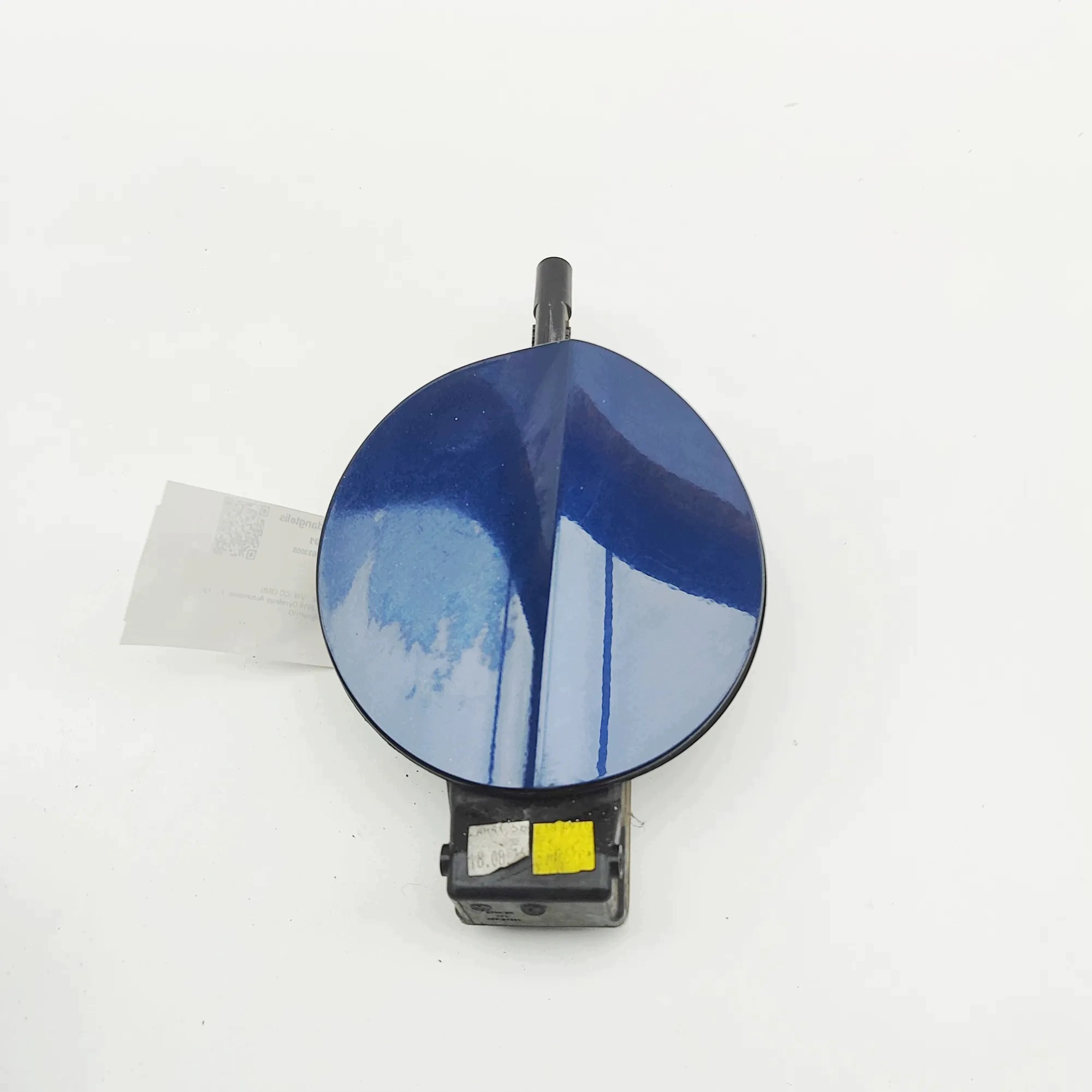 Polttoainesäiliön luukku VW CC 3C8010847T