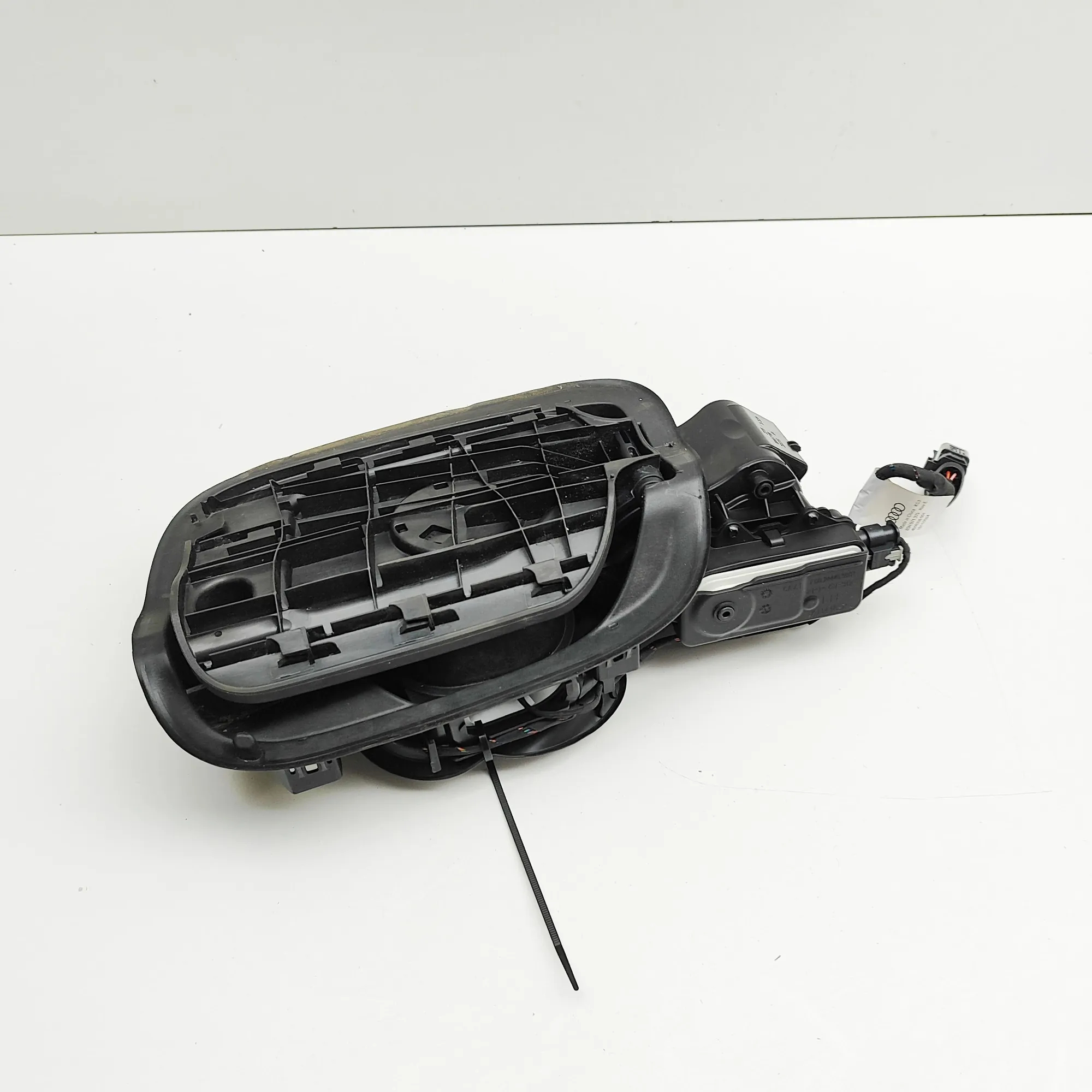 Bränsletankslock Audi Q6 e-tron 2024 OEM 85H810001A image 3