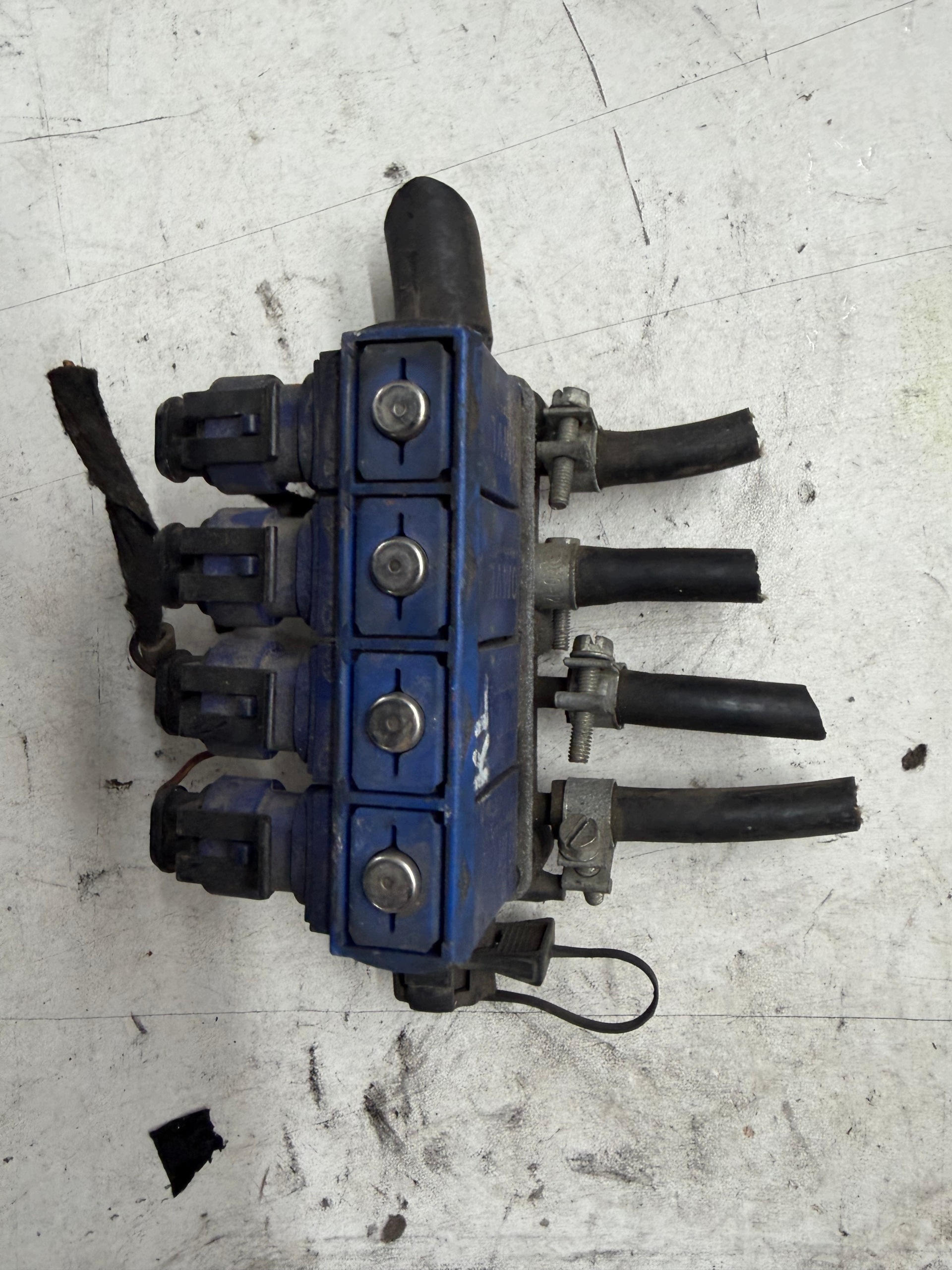 OMVL LPG Einspritzleiste 10R-041368 gebraucht image 3
