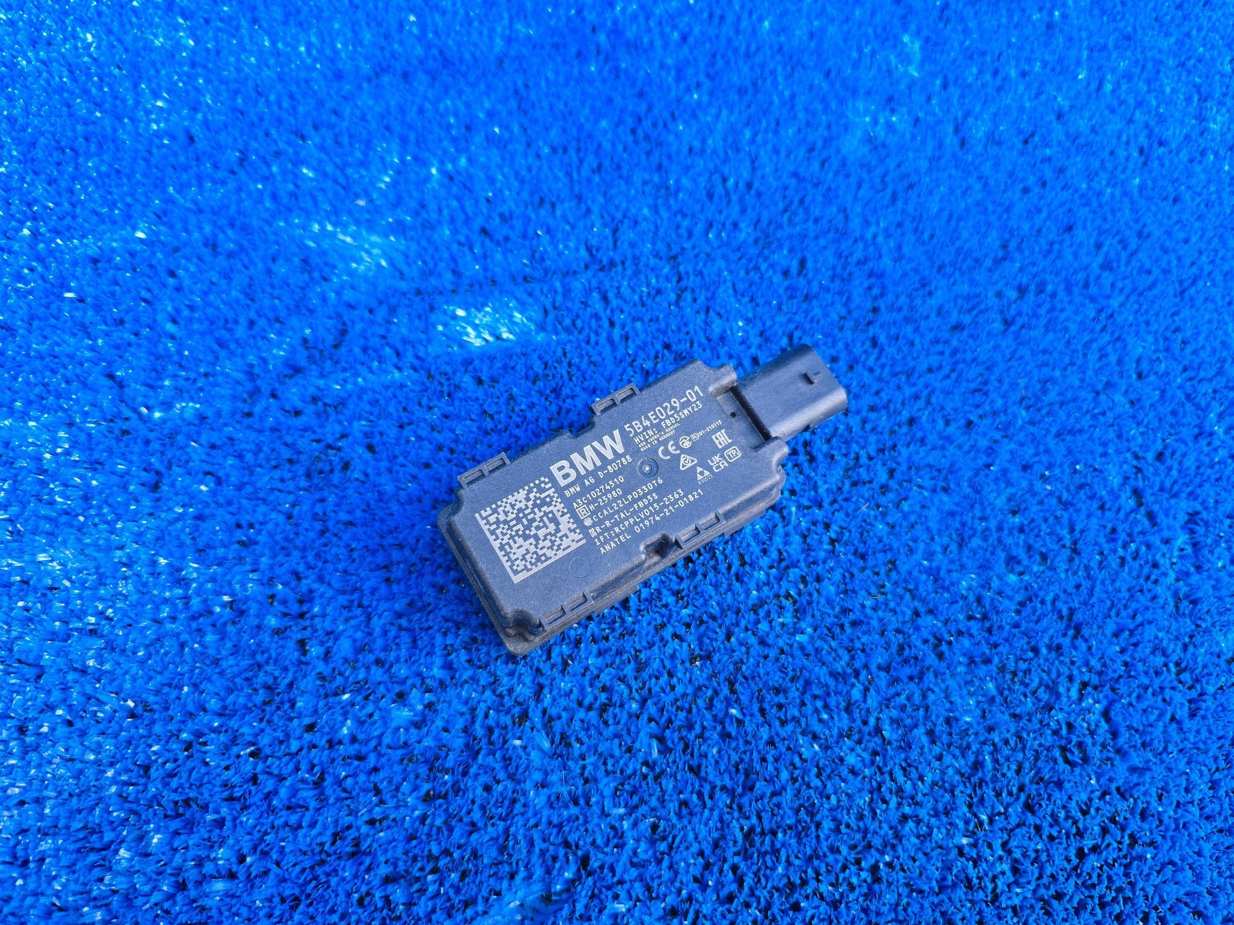 Receptor de Rádio BMW FBD5S DWZ11707 Usado image 2