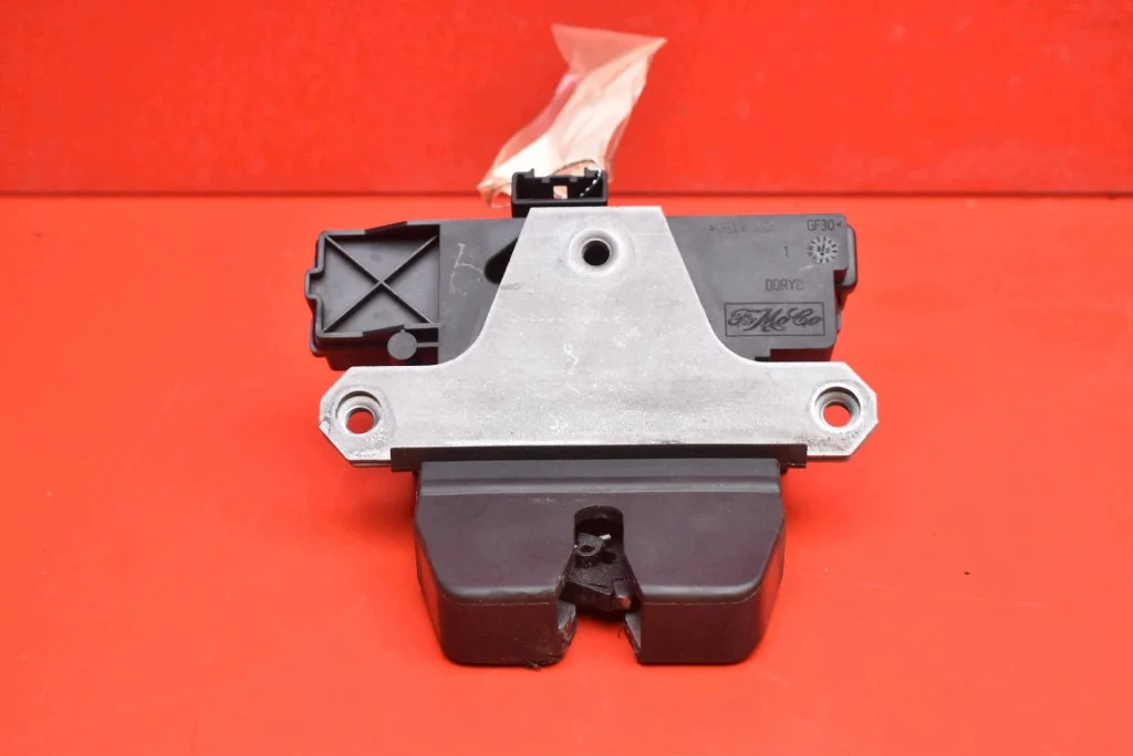 Serrure hayon Ford Focus MK2 5D HB 04-08 image 3