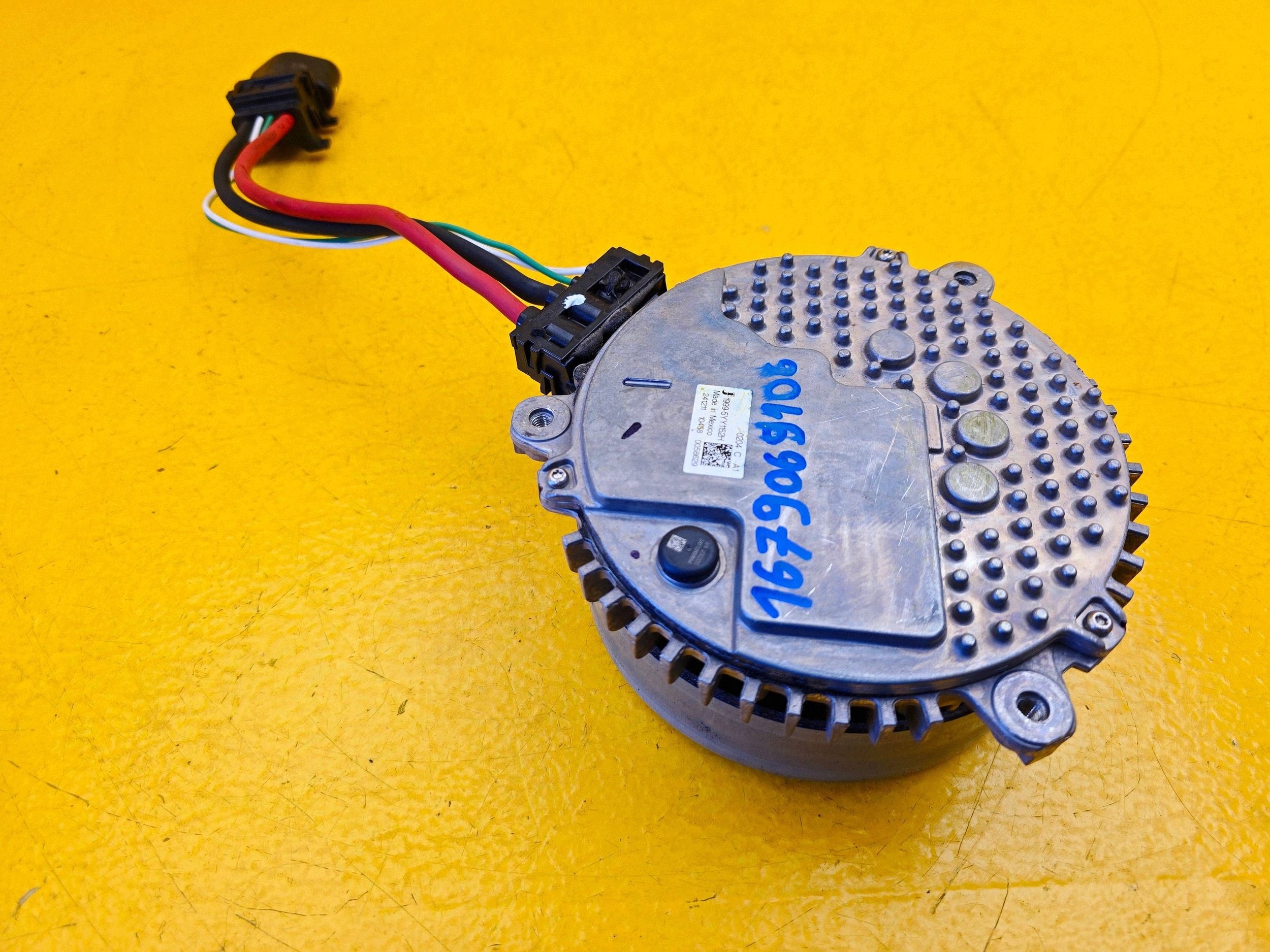 Mercedes-Benz GLE W167 Lüftermotor 1679069106