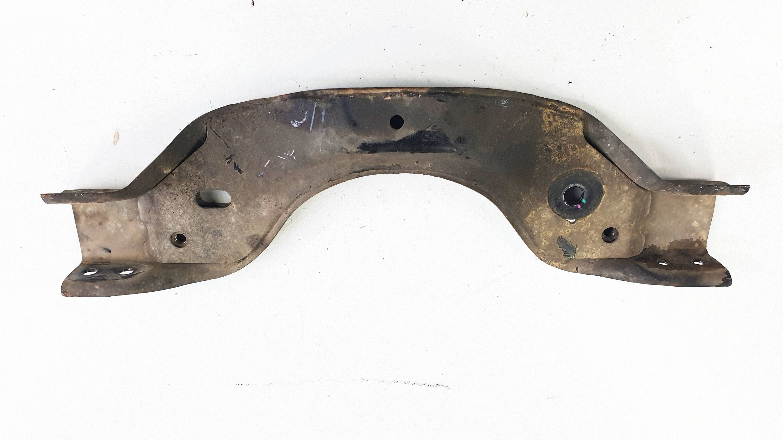 Isuzu D-Max II 14r Reducer Support Bracket TPR35149