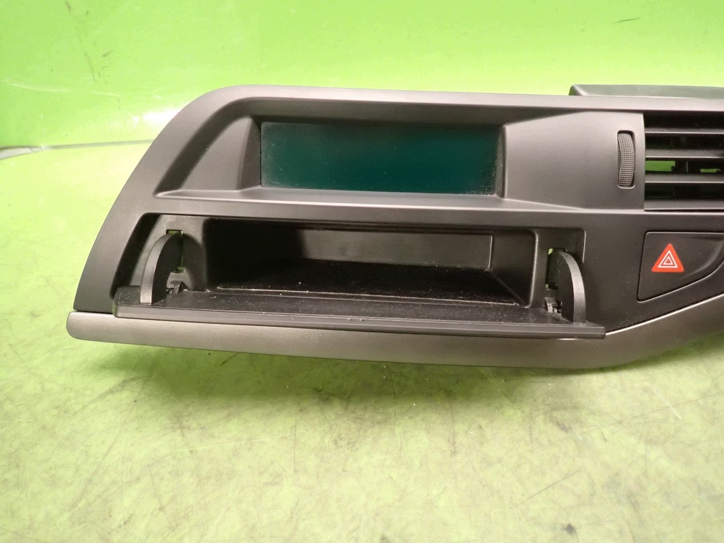 Pantalla rejilla de ventilación CITROEN C5 III 9682359677 image 4