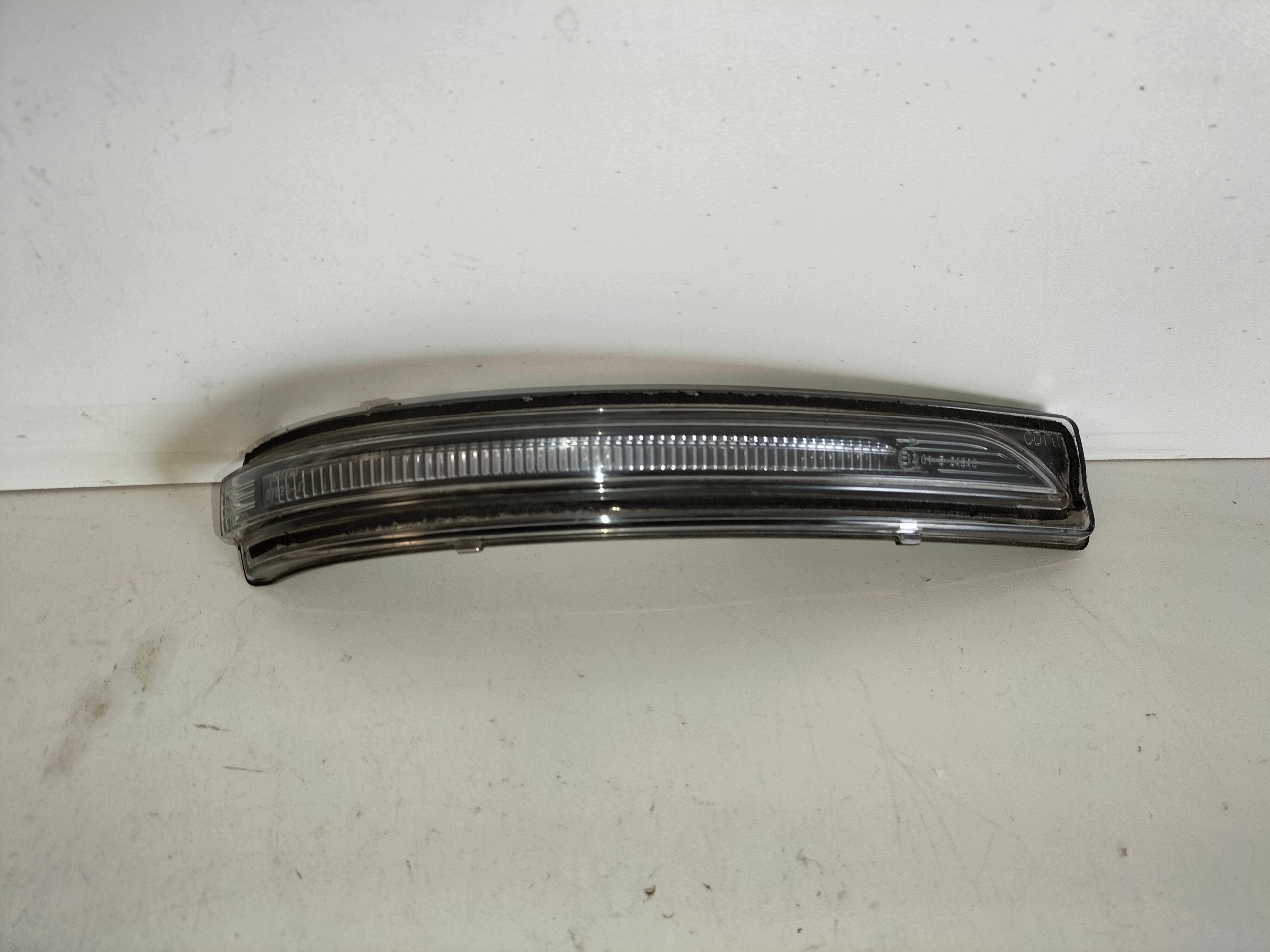 Intermitente retrovisor derecho KIA CEED III 18- X-CEED 19- image 2