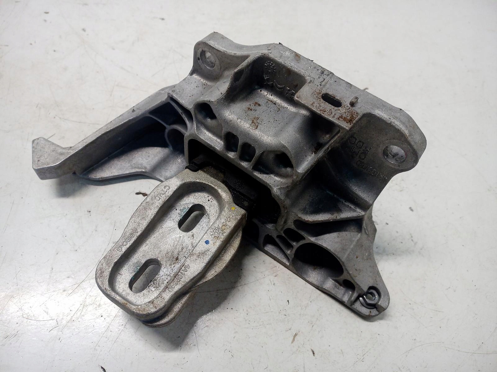 Support boîte Peugeot 208 2008 II 1.2 THP 9824312980 image 2