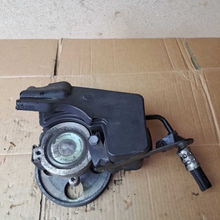 Ohjaustehostimen pumppu Citroen Xsara I 1.6 16V 9636425980