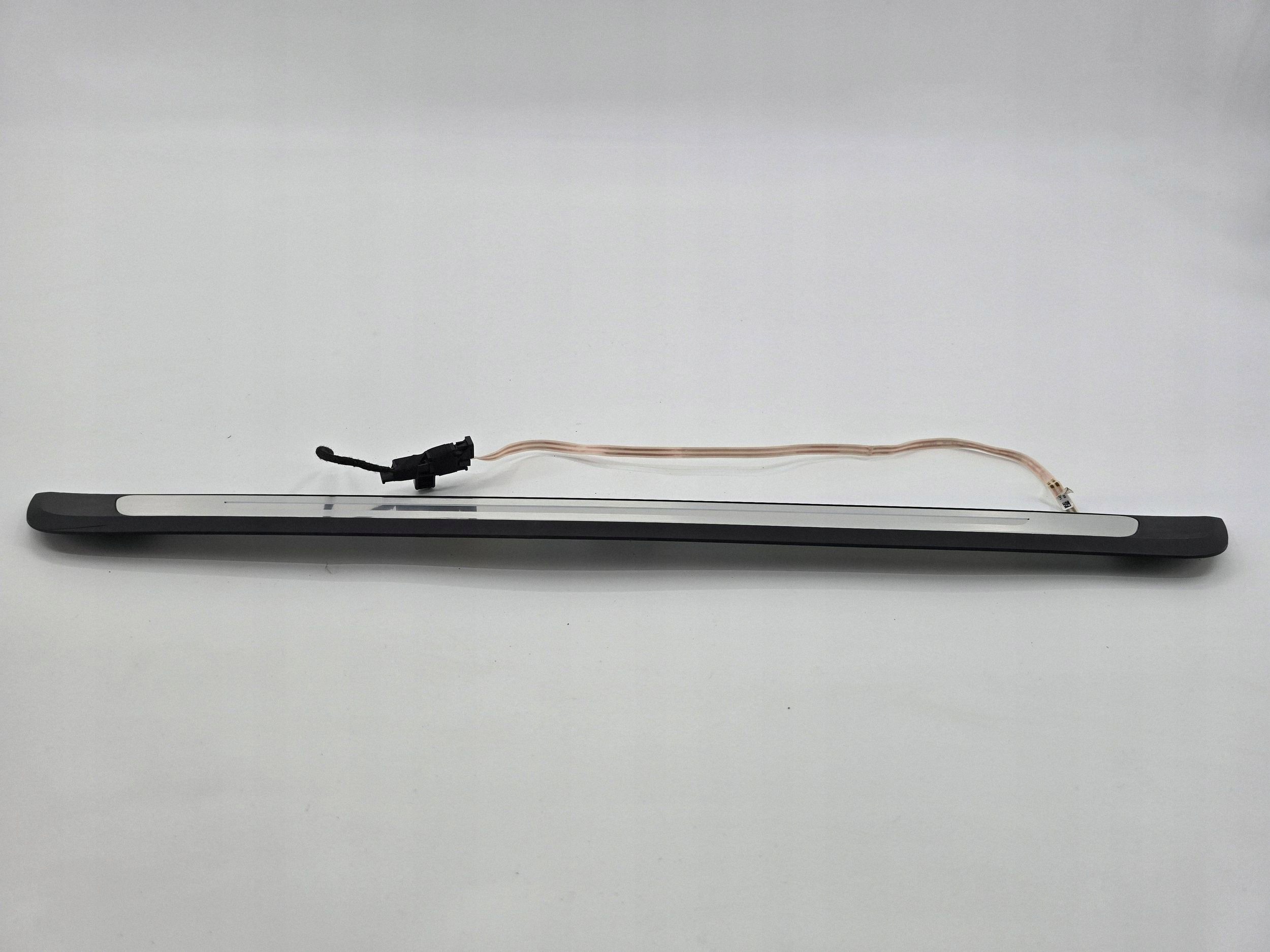 Audi A5 B10 Kombi kynnyslistat LED 8B3947417