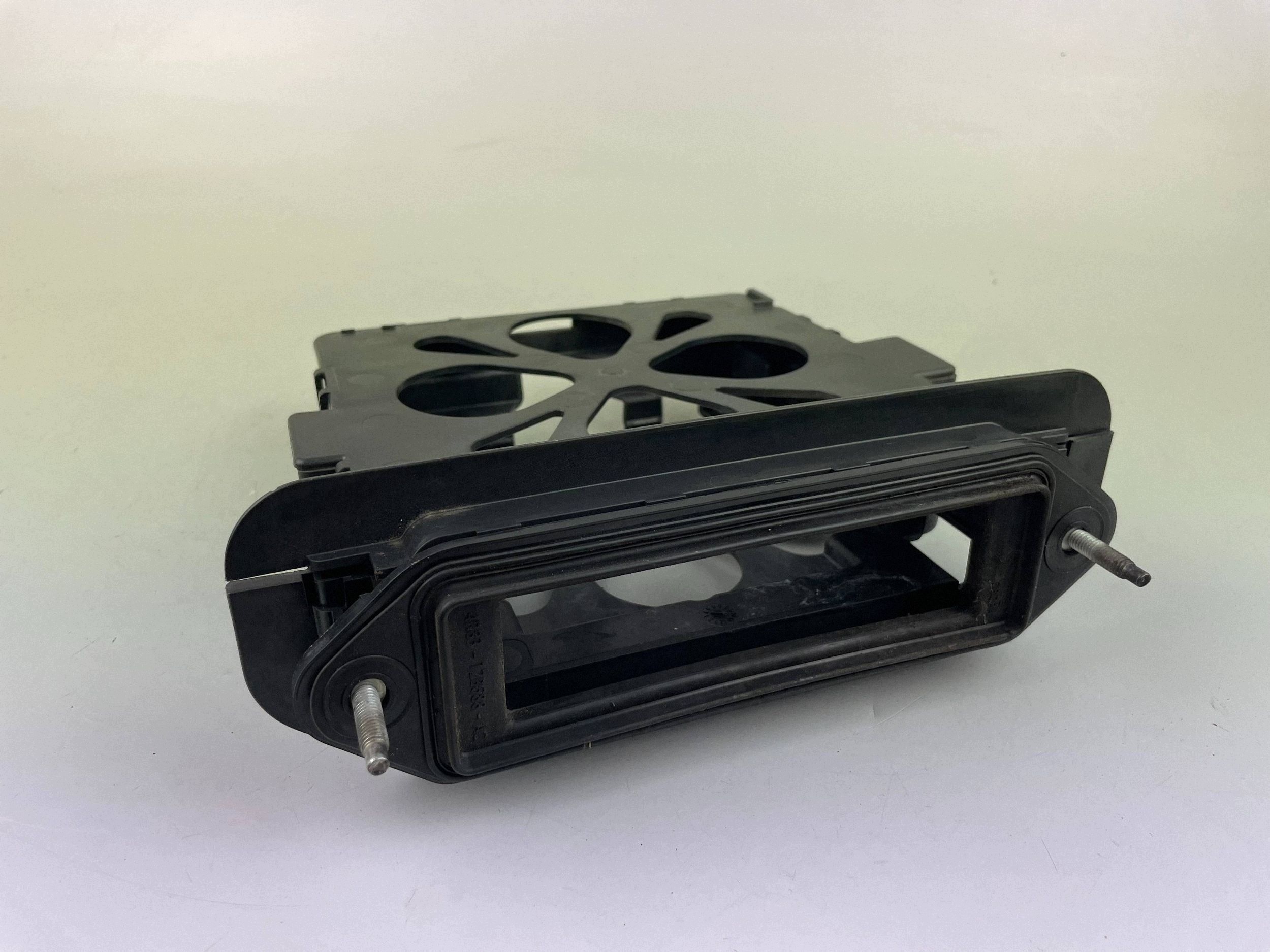 2008 Jaguar XJ X350 Engine Computer Mount 4R8312B667AE image 9