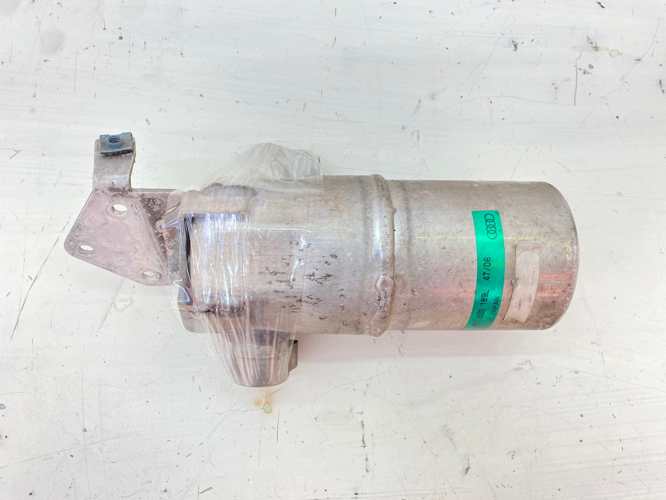 Ilmastointikuivain Audi A8 D3 4E0820189L image 2