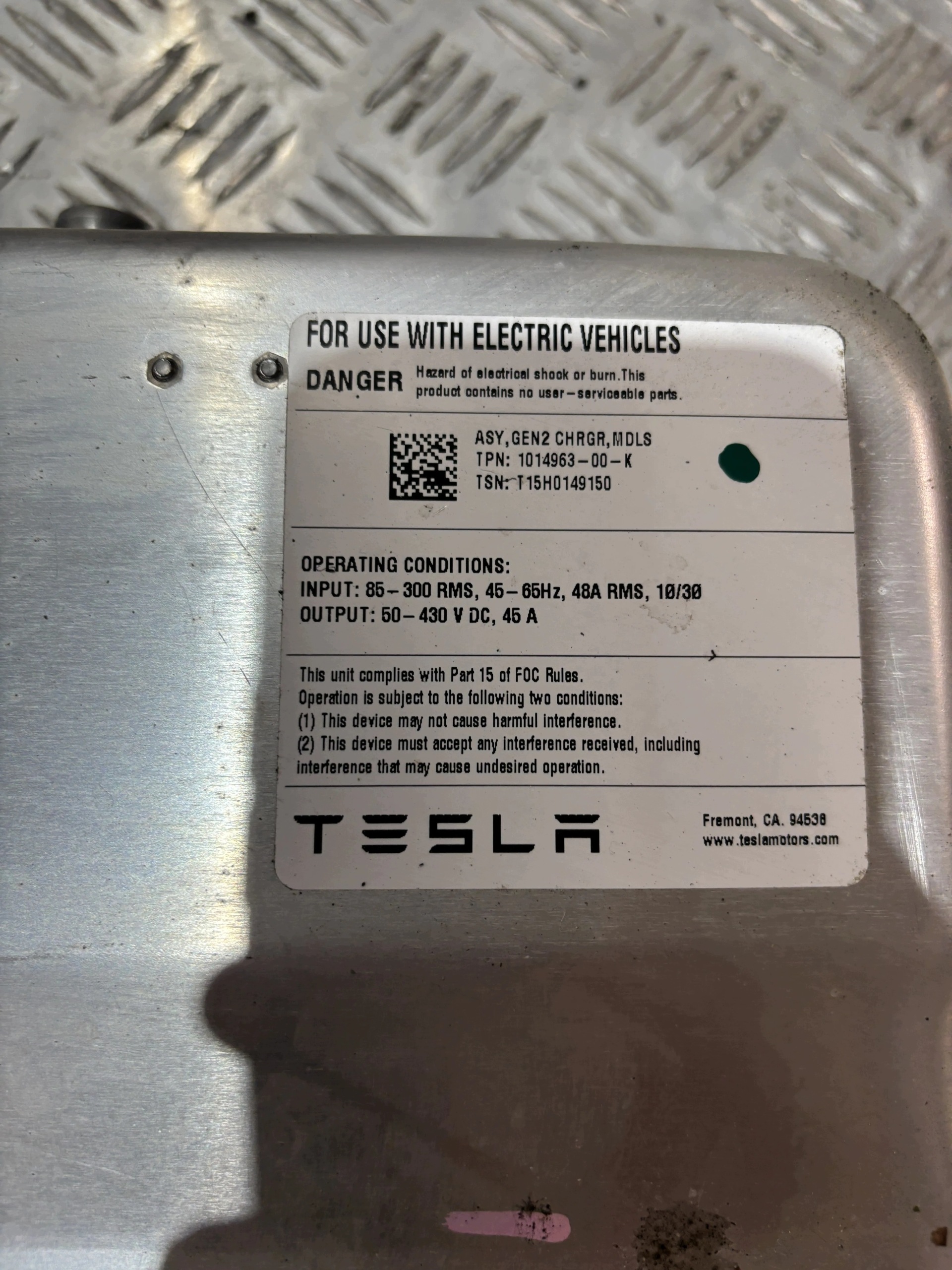 Tesla Model S 12- Invertteri Laturi 1014963-00-K