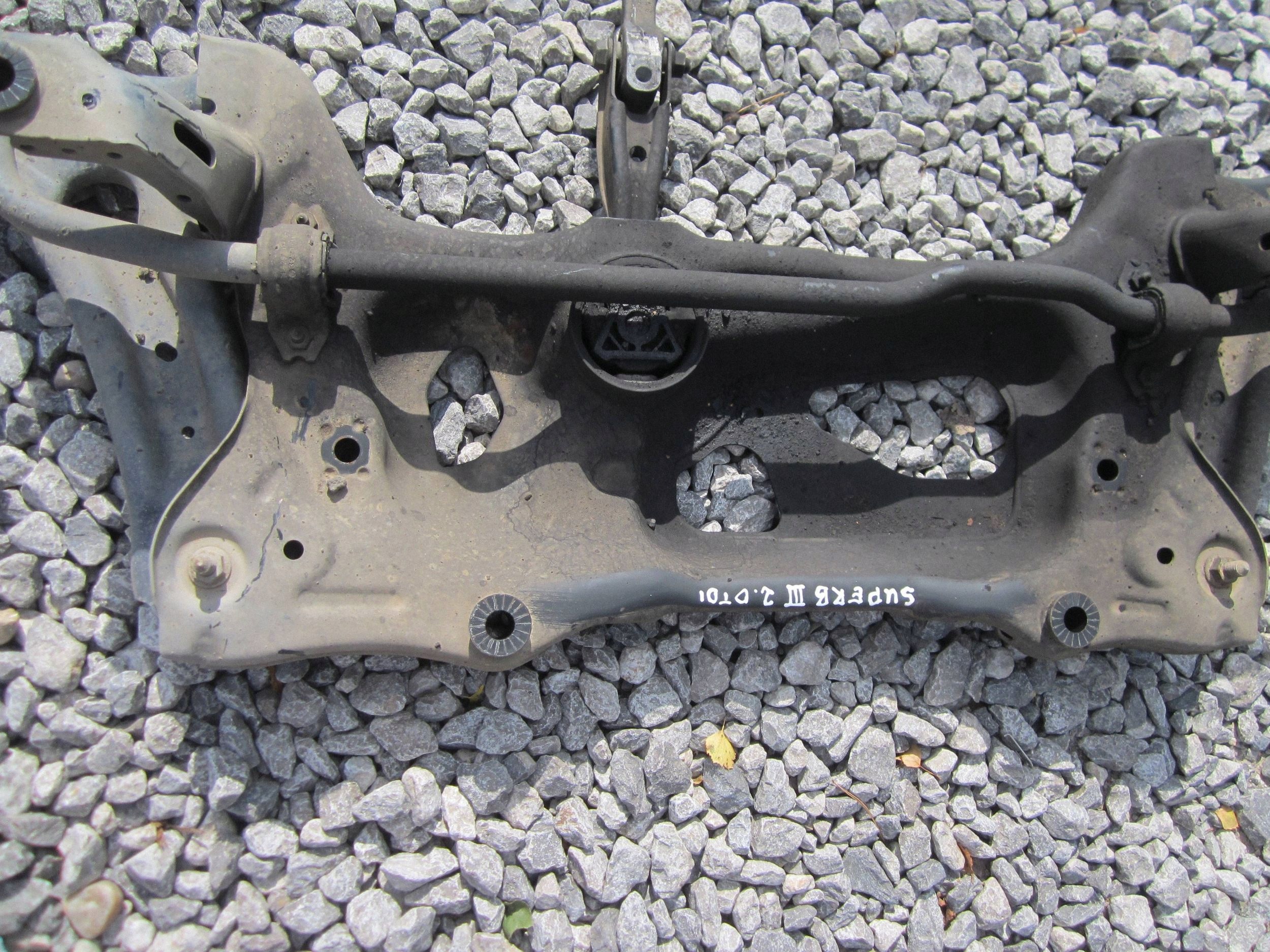 Bärarm Travers fram Skoda Superb III 2.0 TDI COE5470 image 9