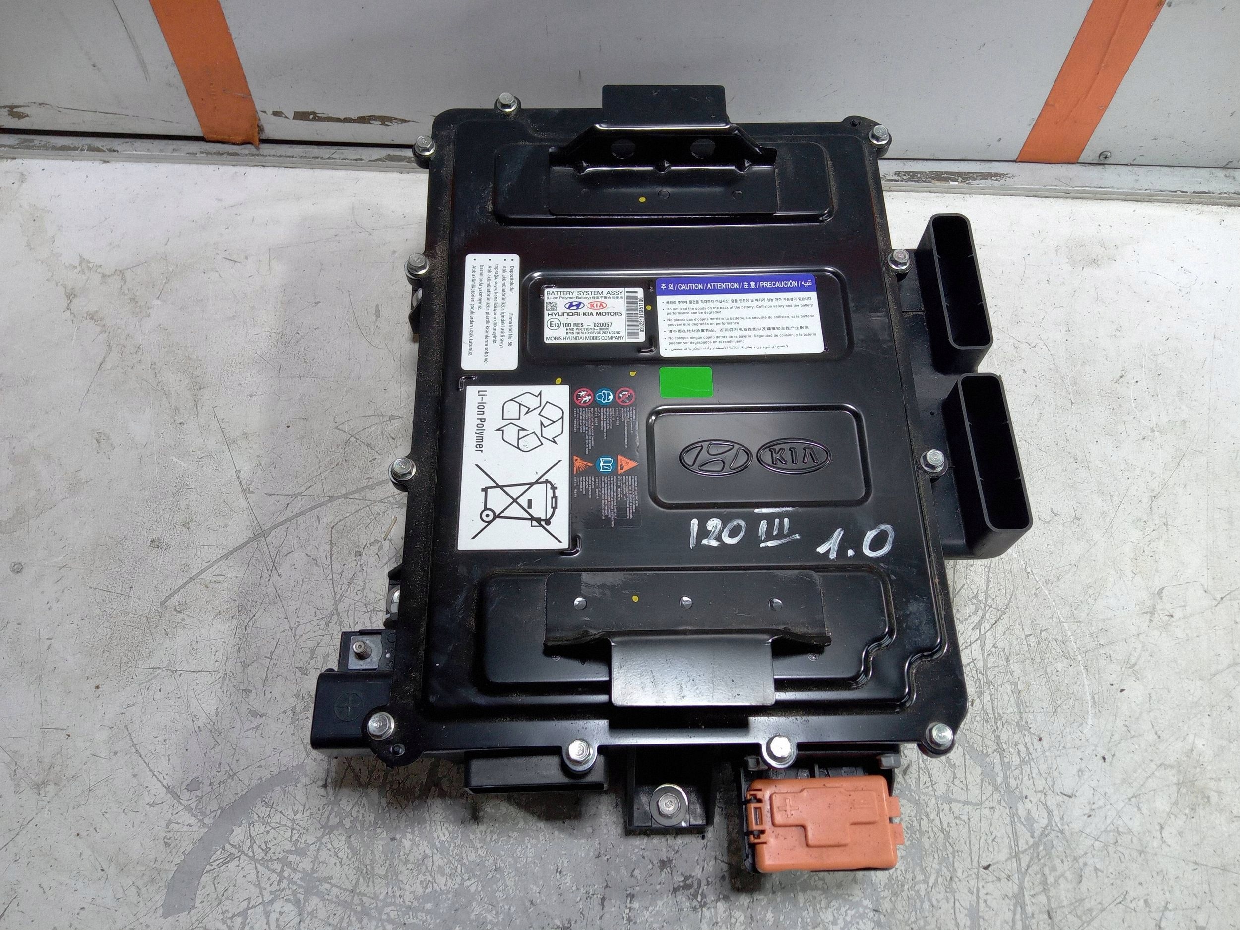 Hyundai Bayon 21- 1.0 T-GDI Batterie 375M0-Q0000 image 2