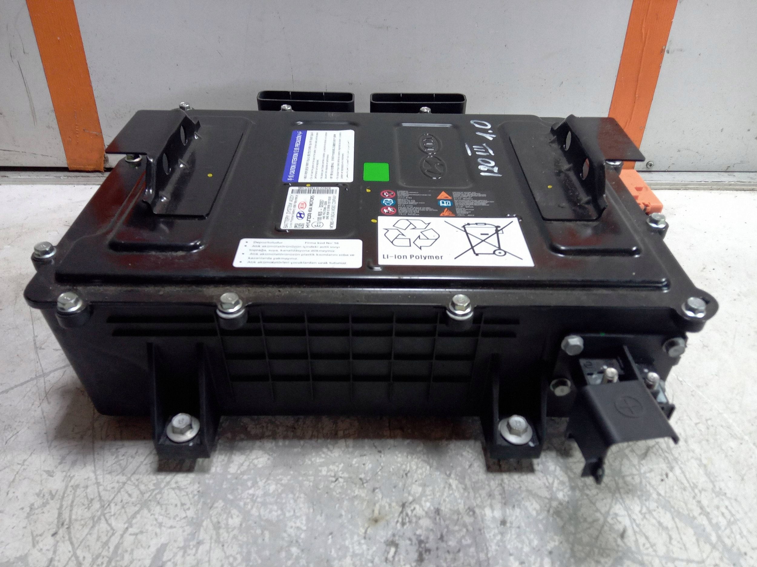 Hyundai Bayon 21- 1.0 T-GDI Batterie 375M0-Q0000 image 5