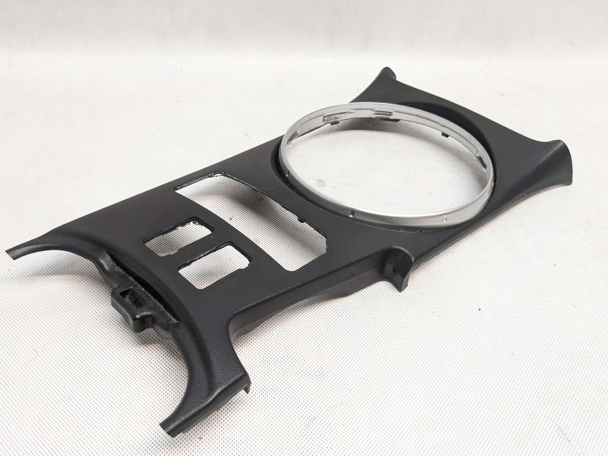Mazda RX-8 vaihdekepin kehys F15164431