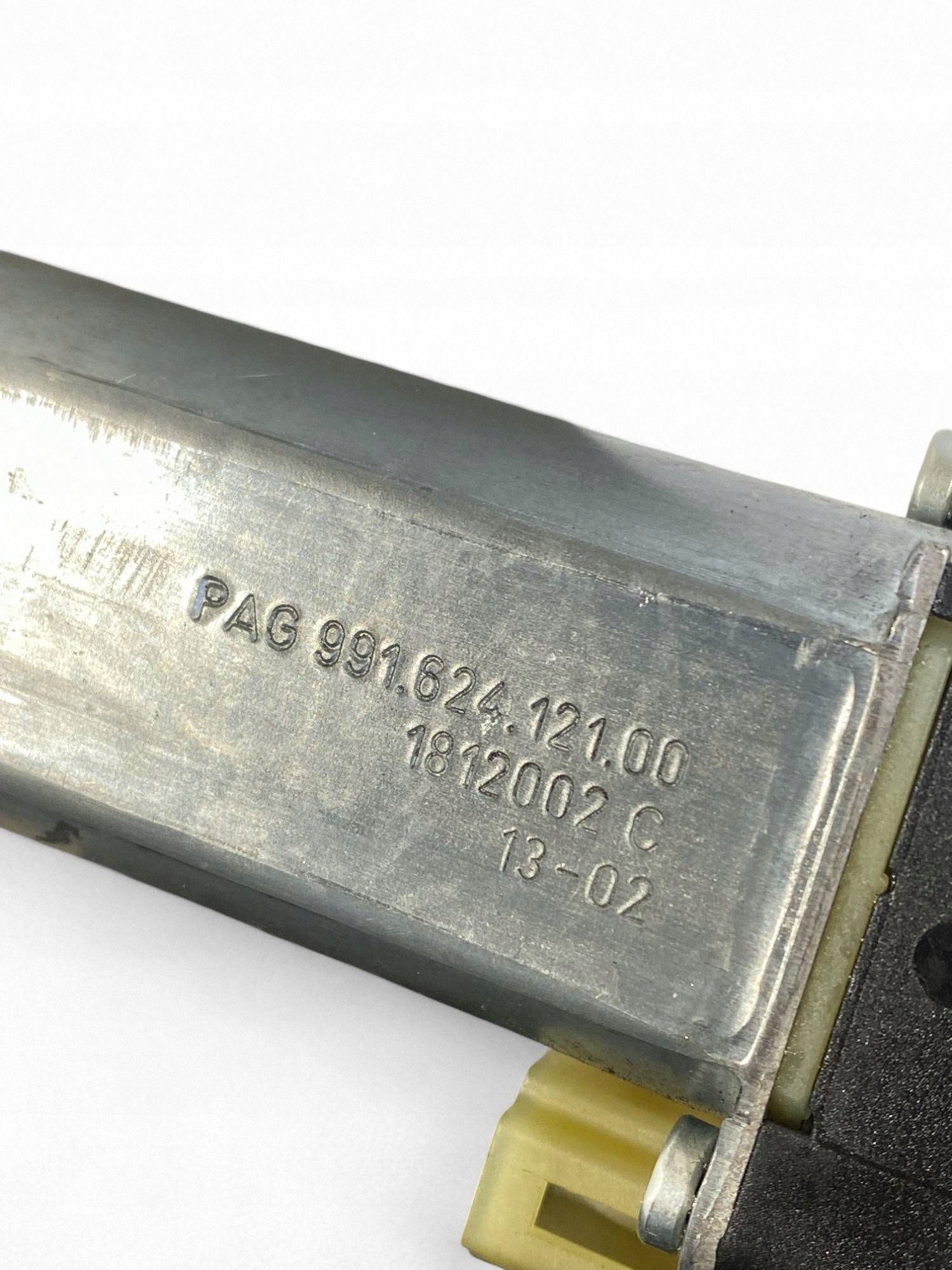 Porsche 911 991 Schiebedachmotor 0390203449 image 6