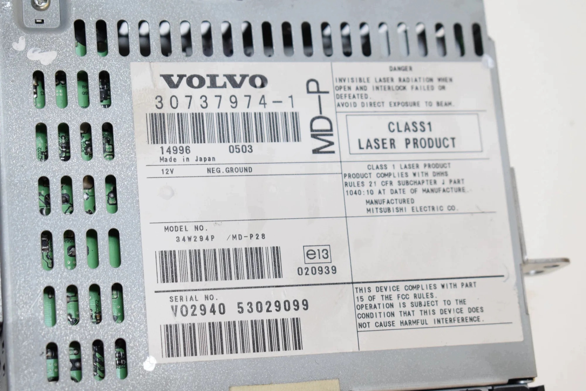 Cambiador CD Volvo XC90 2003 Usado image 4