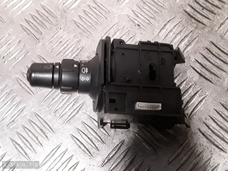 Interruptor Renault Scenic II 7701060396 Usado image 2