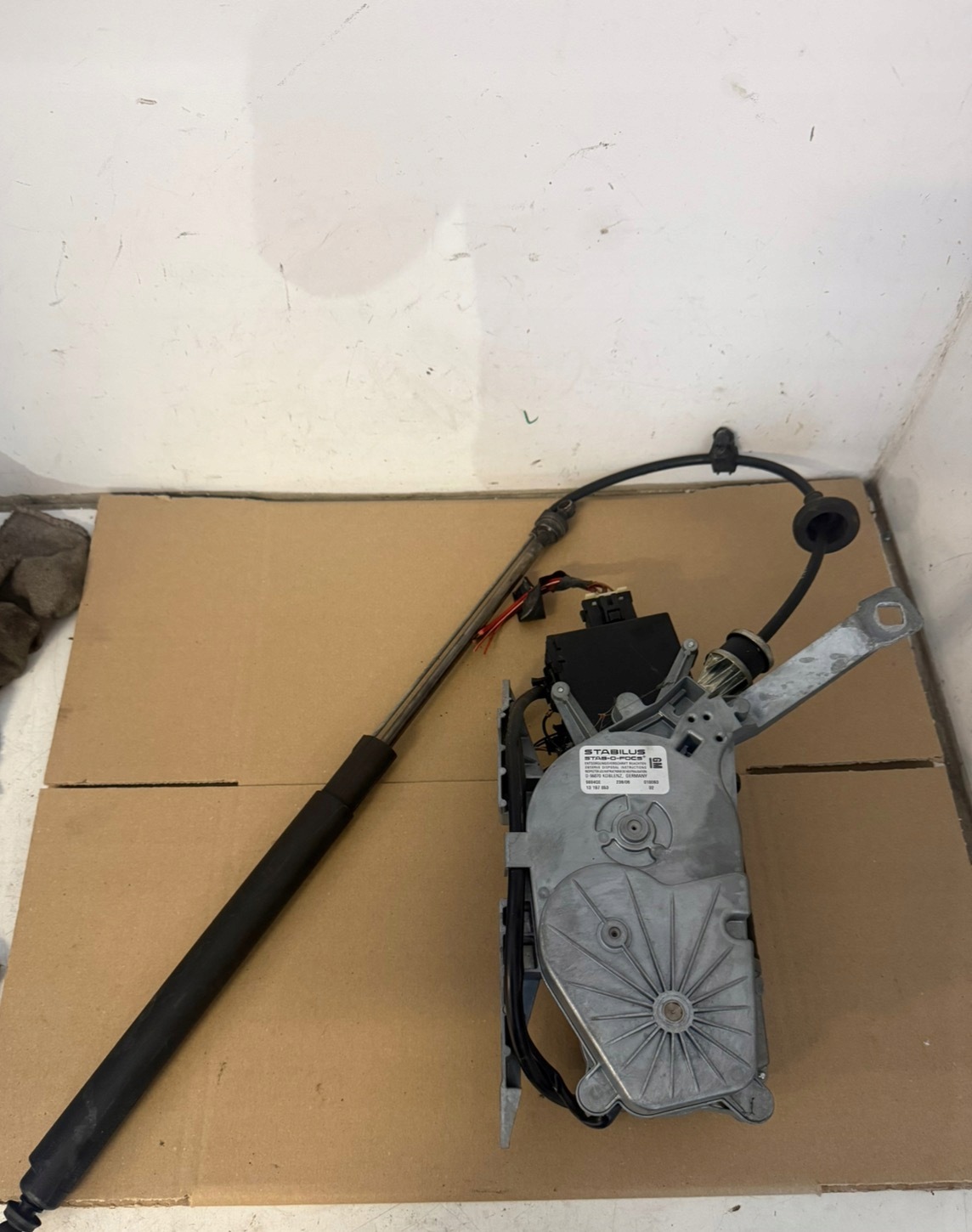Mécanisme hayon électrique Opel Vectra C Kombi image 2