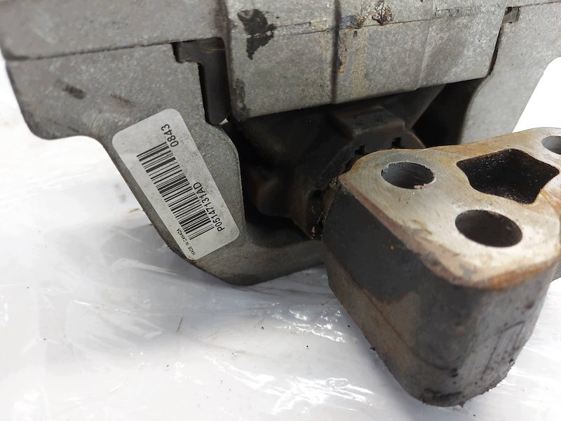 Moottorin kiinnike P05147131AD Fiat Freemont 2.0 JTDm